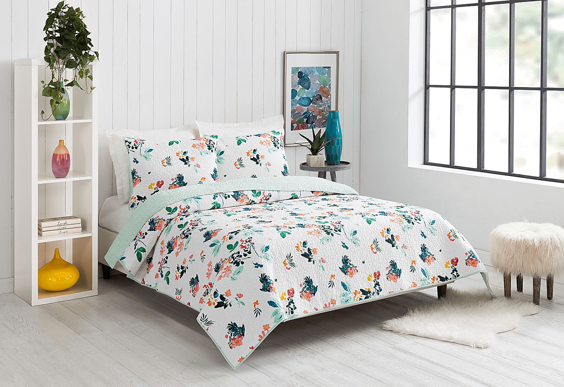 Woodlynn White 3 Pc King Quilt Set - Image 2