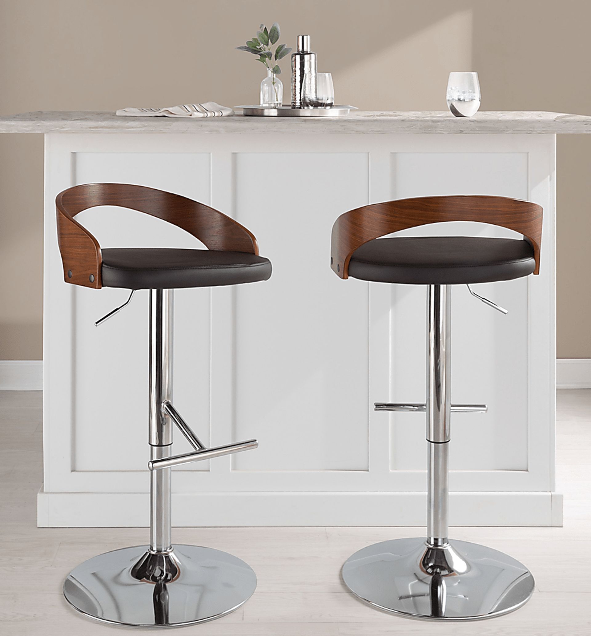 Wrayhall I Brown Adjustable Swivel Barstool, Set of 2 - Image 3