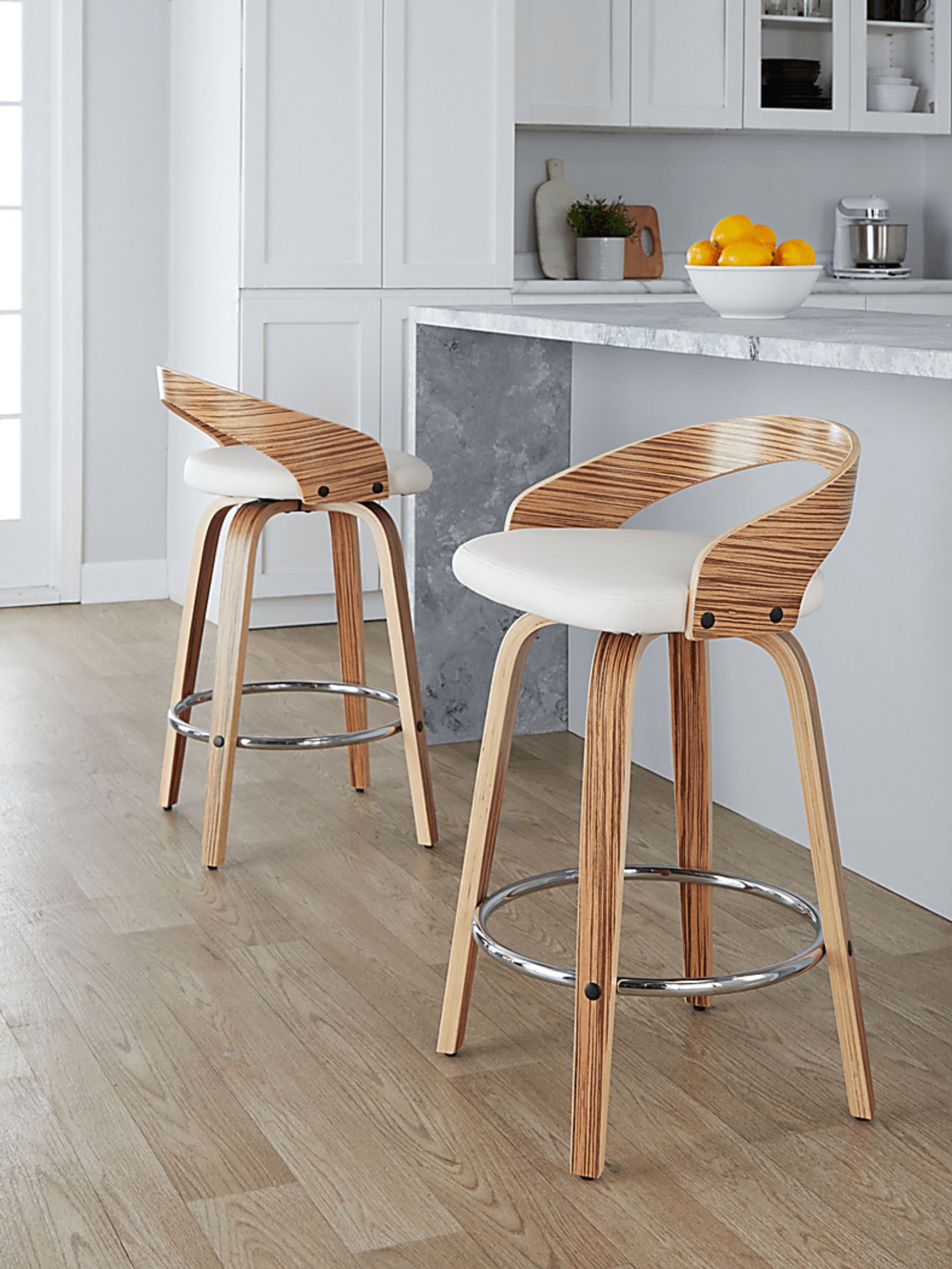 Wrayhall III White Swivel Counter Height Stool, Set of 2 - Image 8