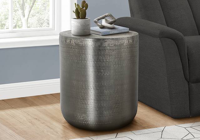 Wrenfrey Silver Accent Table - Thumbnail - Image 7