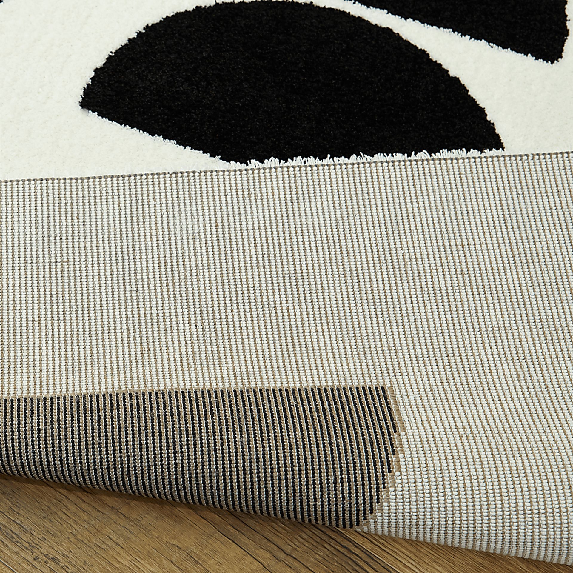 Wumolf Black/White 7'10 x 10' Rug - Image 4
