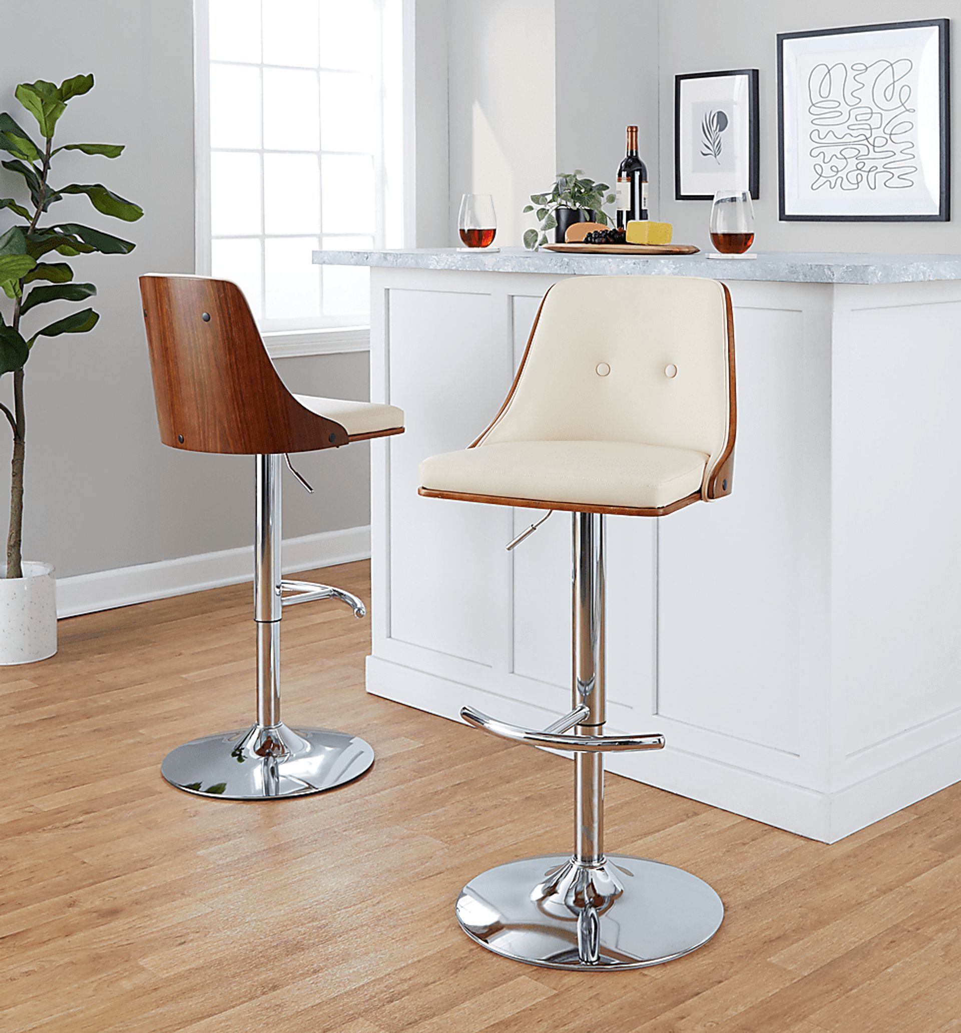 Wyndtop III Cream Adjustable Barstool, Set of 2 - Image 4