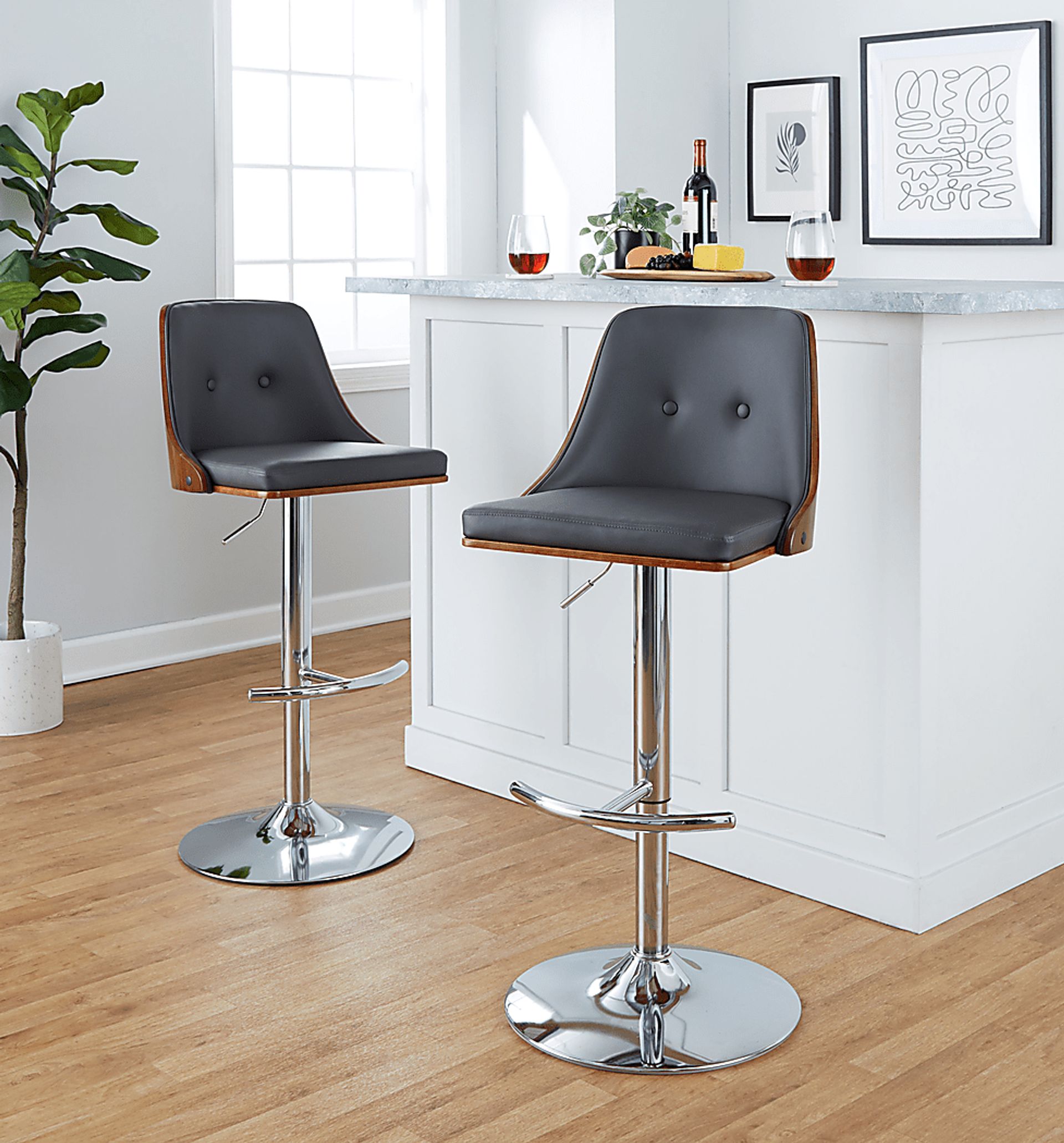 Wyndtop III Gray Adjustable Barstool, Set of 2 - Image 2