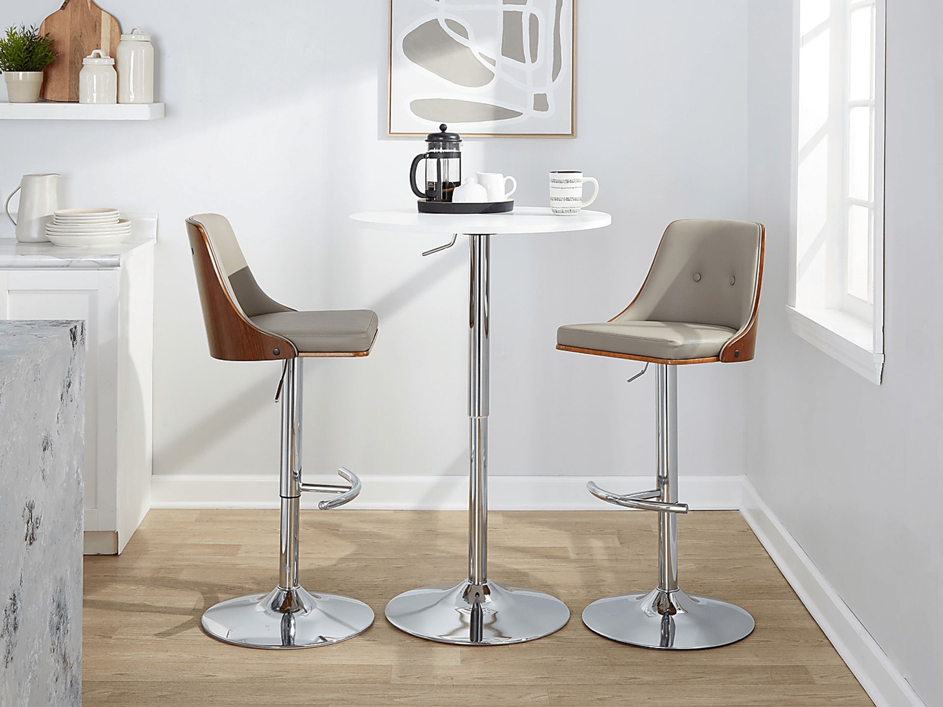 Wyndtop III Light Gray Adjustable Barstool, Set of 2 - Image 5