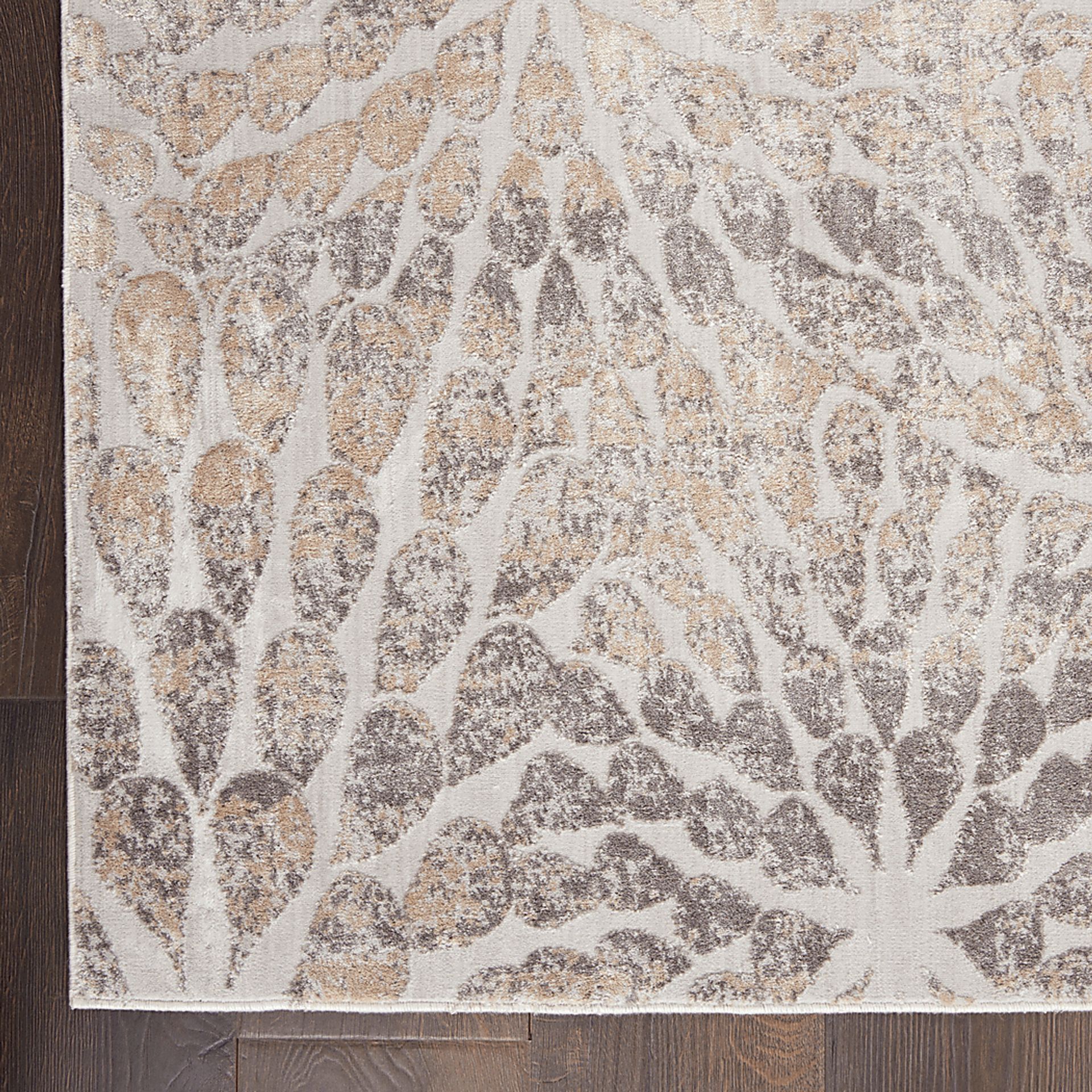 Wynnehaven Beige 5'3" x 7'3" Rug - Image 4