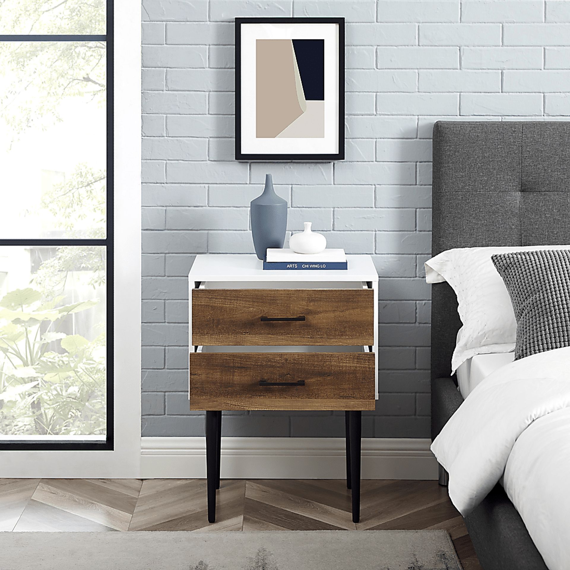 Wynrush Oak Nightstand - Image 3