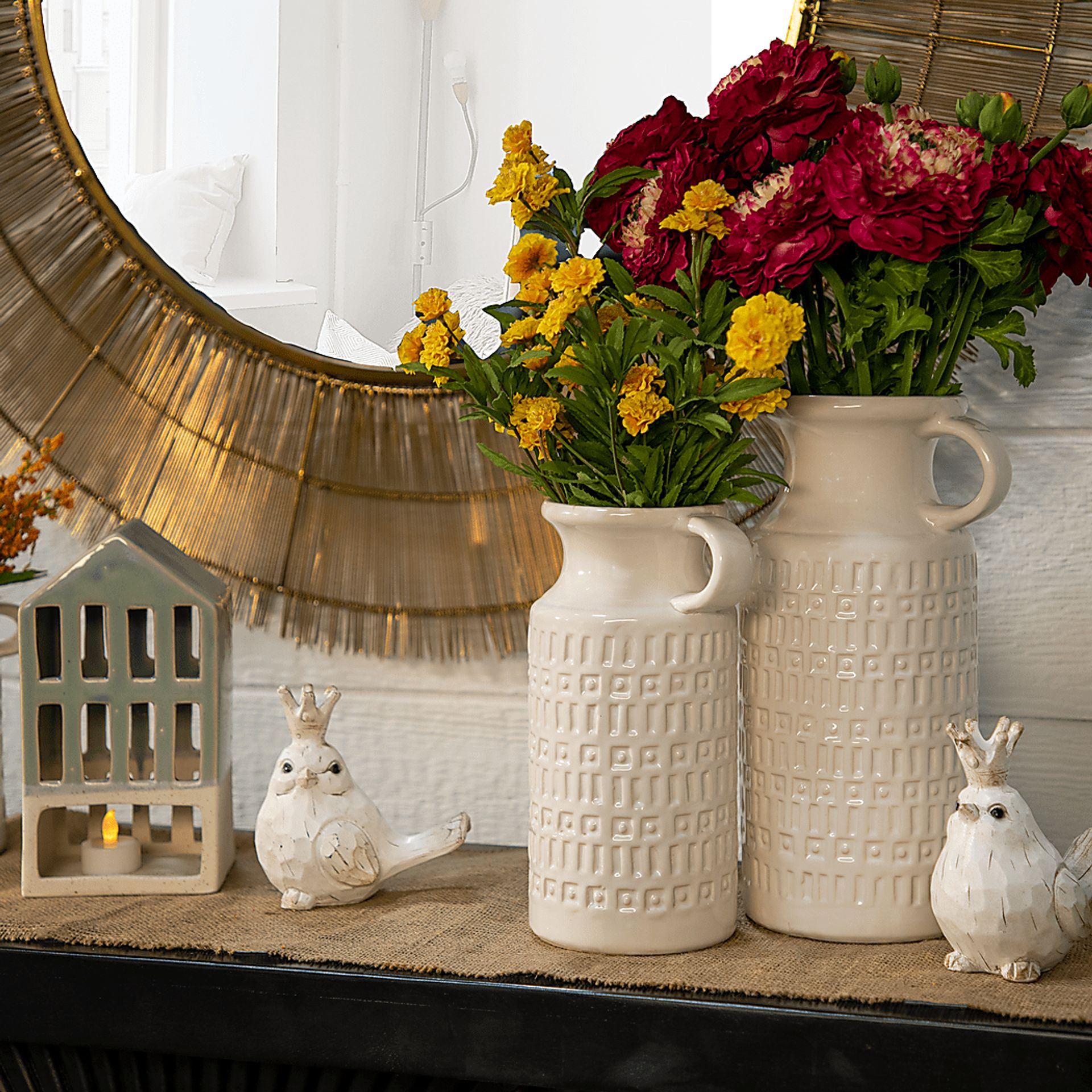 Wynterview White Vase - Image 2