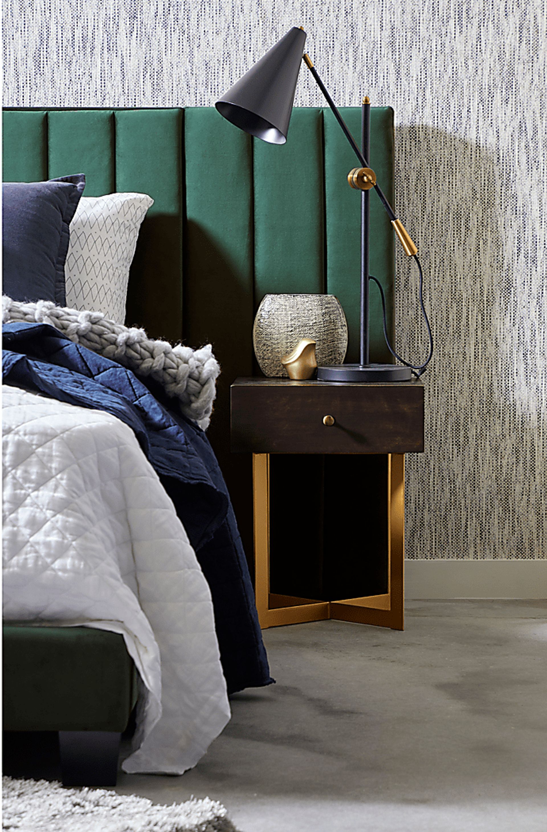 Wyntrest Brown Side Table - Image 7