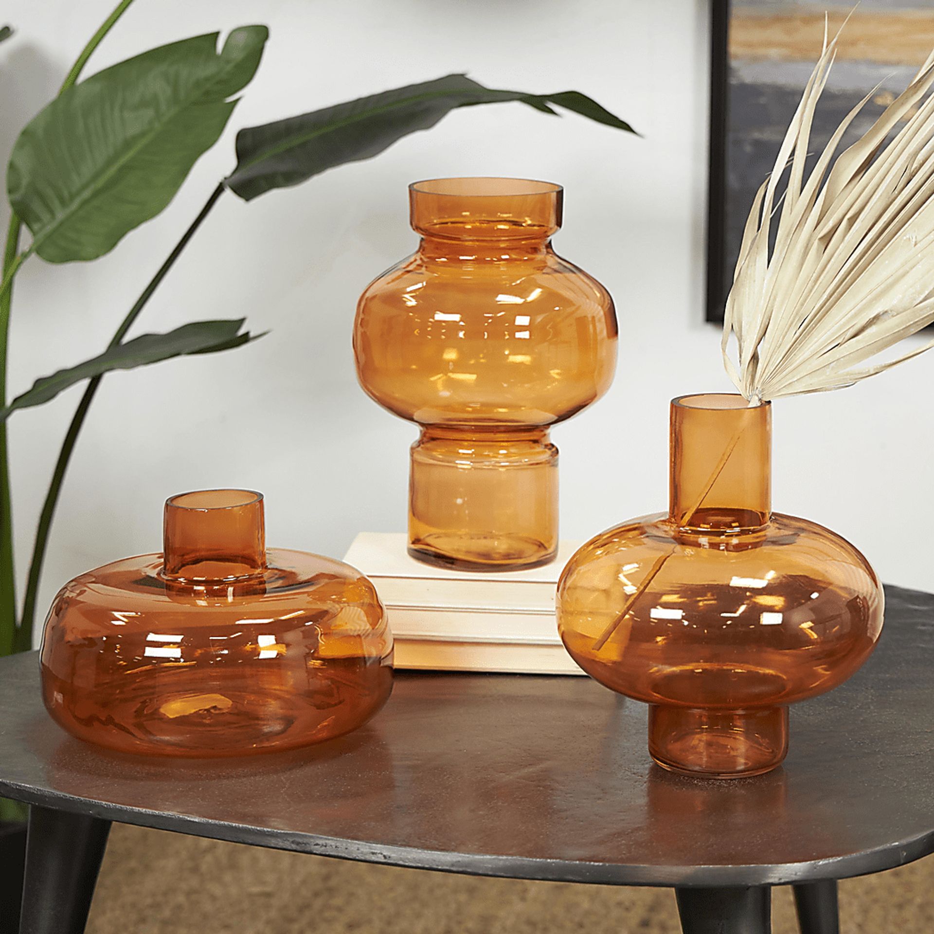 Xaleo Orange Vase, Set of 3 - Image 2
