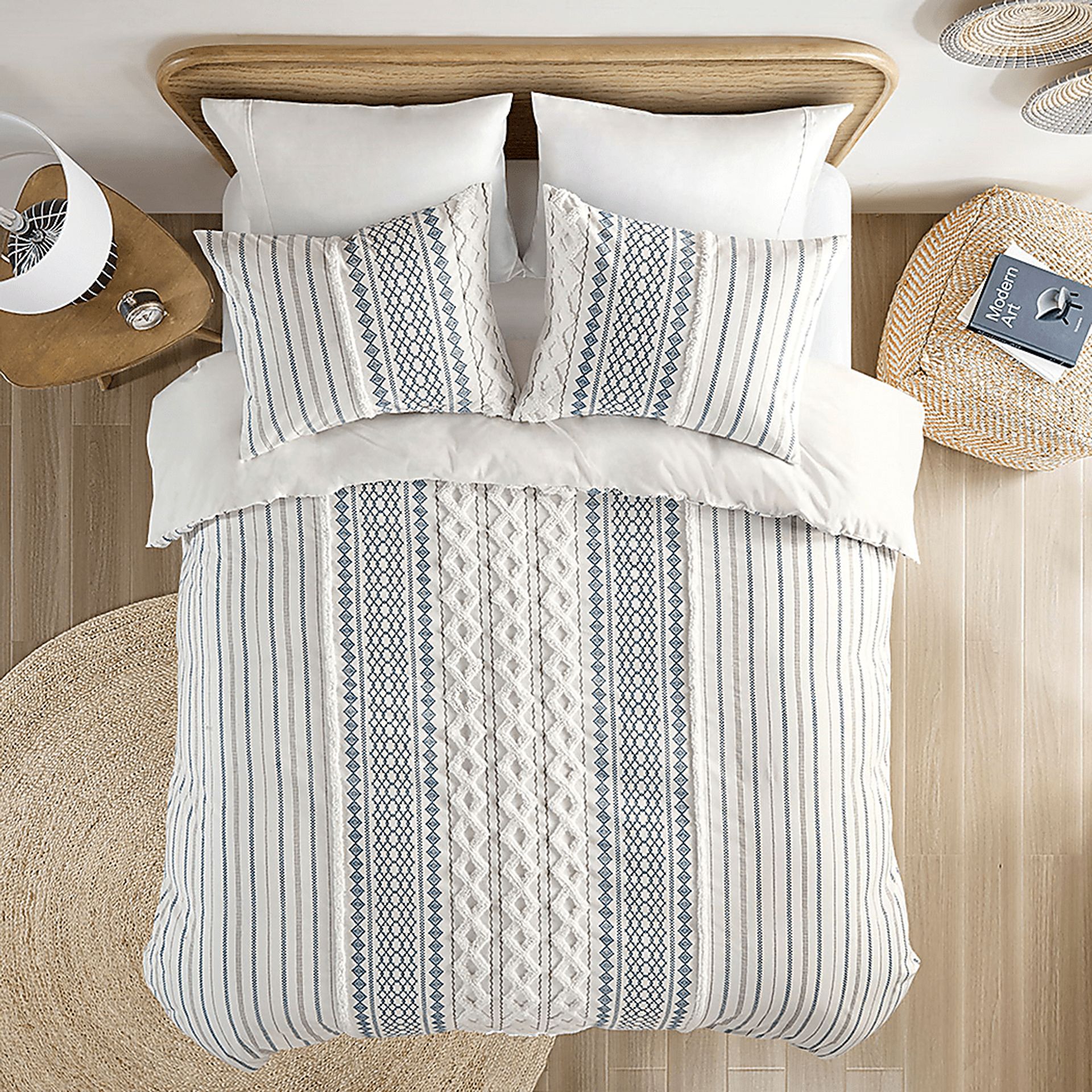 Xandr White Full/ Queen 3 pc Comforter Set - Image 4