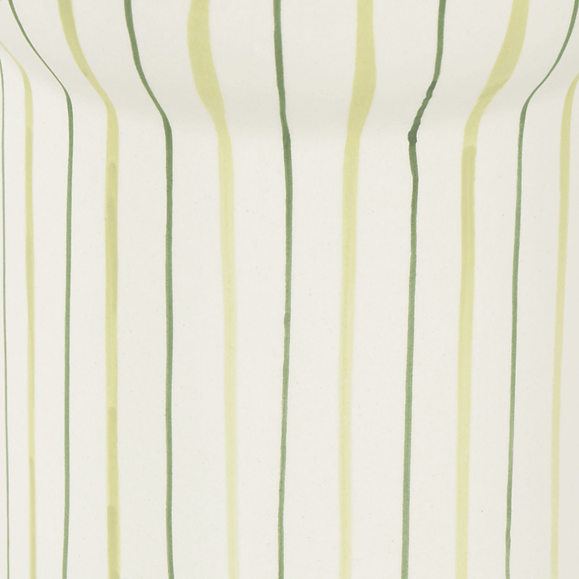 Xynas White Vase - Image 8