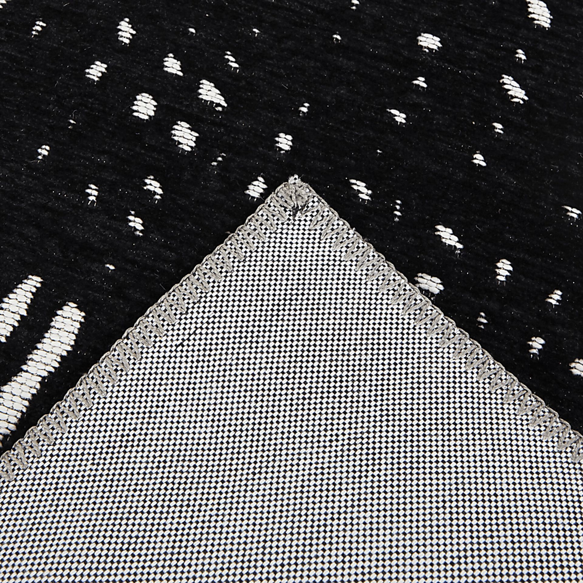 Yanys Black 5'3 x 7' Area Rug - Image 5