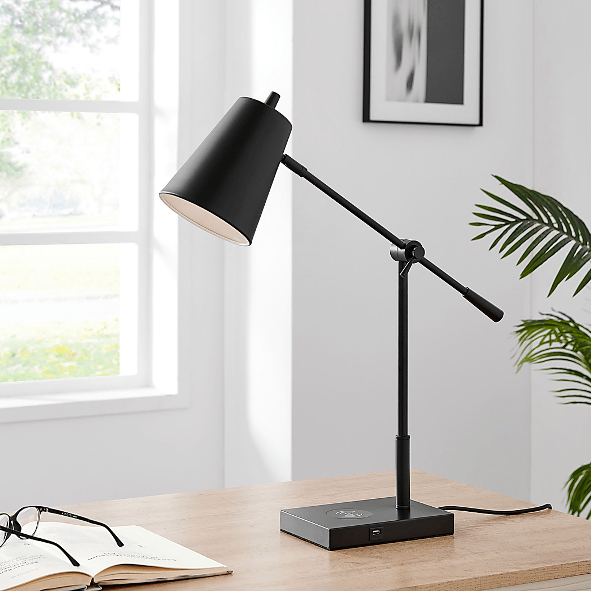 Yardarm Edge Black Lamp - Image 2