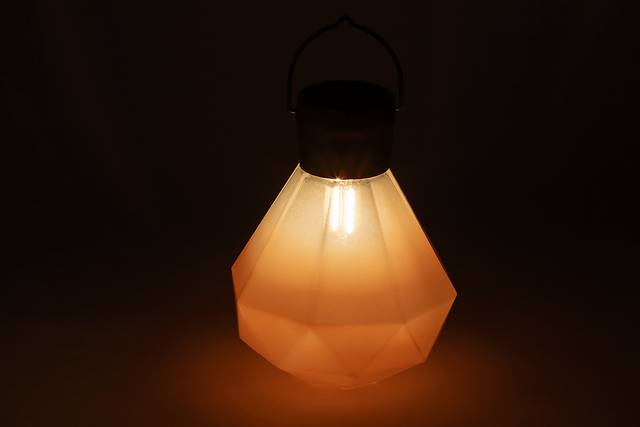 Yeser Cave Outdoor Coral Solar Lantern - Thumbnail - Image 9