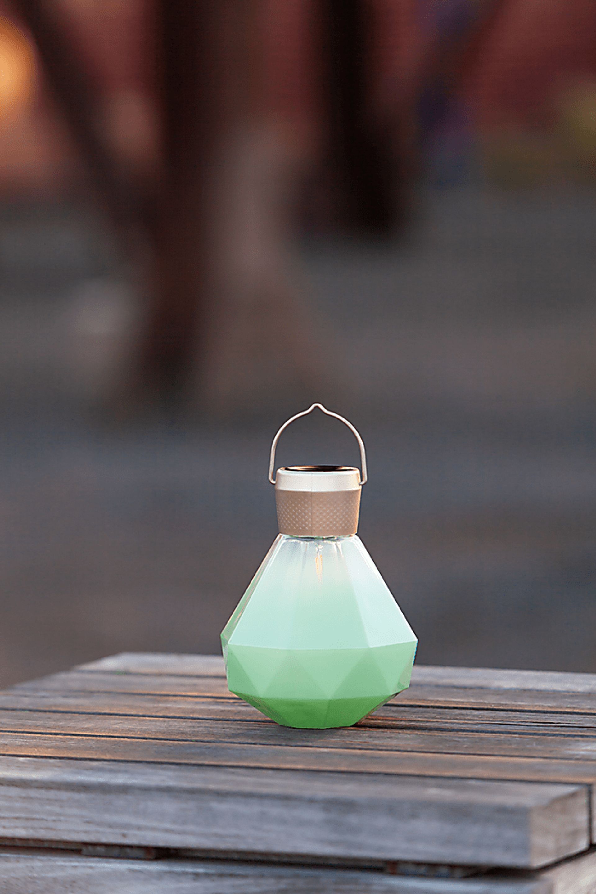 Yeser Cave Outdoor Jade Solar Lantern - Image 10