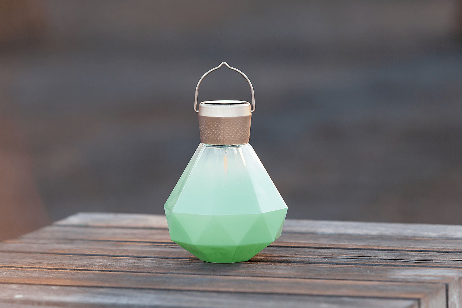 Yeser Cave Outdoor Jade Solar Lantern - Image 2