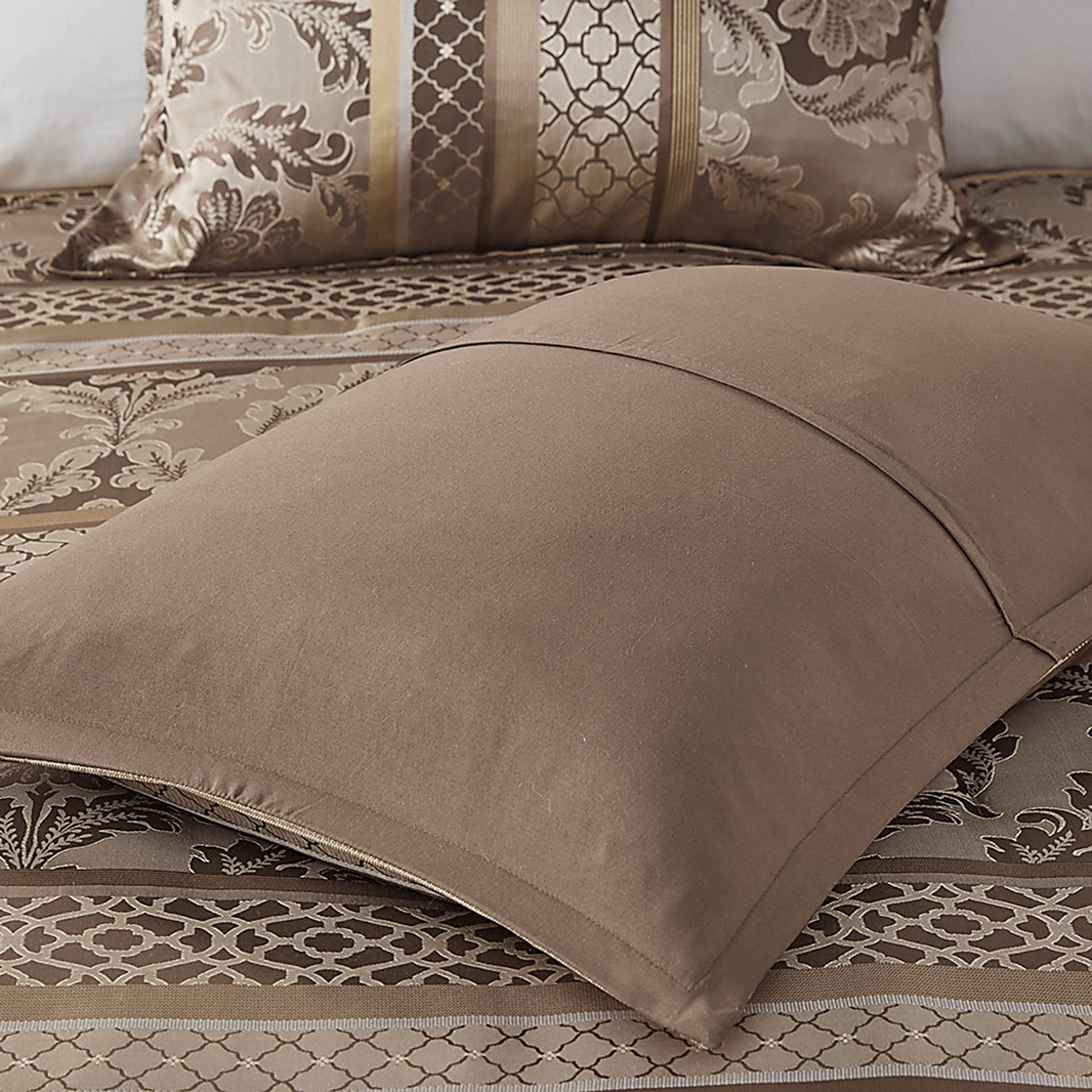Yewell Brown 7 Pc California King Comforter Set - Image 9