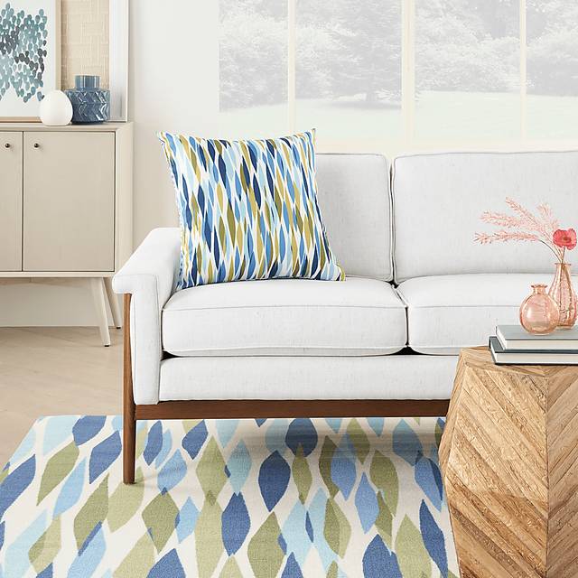 Yinven Navy Indoor/Outdoor Accent Pillow - Thumbnail - Image 2