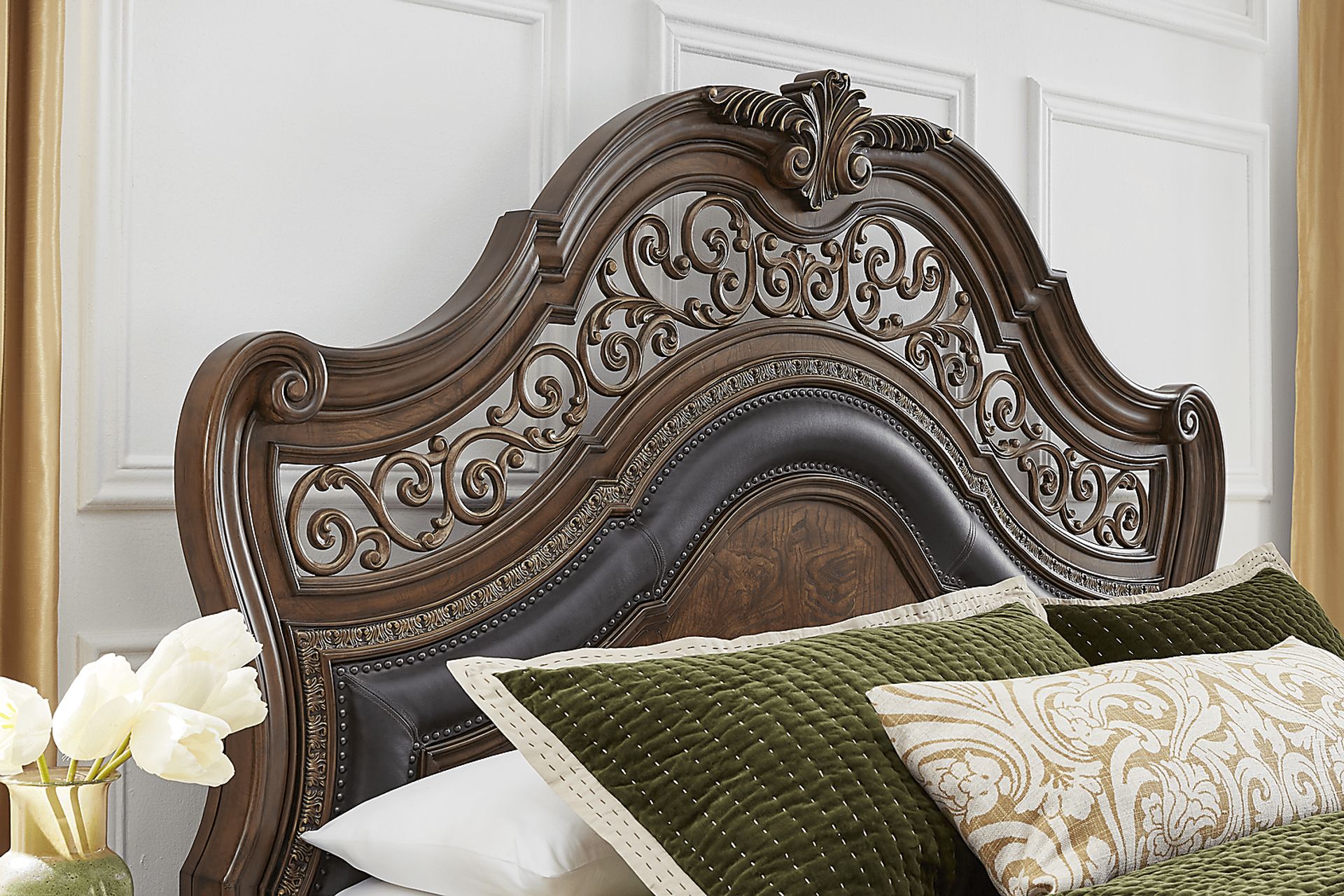 Yorkshire Manor Brown 3 Pc Queen Panel Bed - Image 3