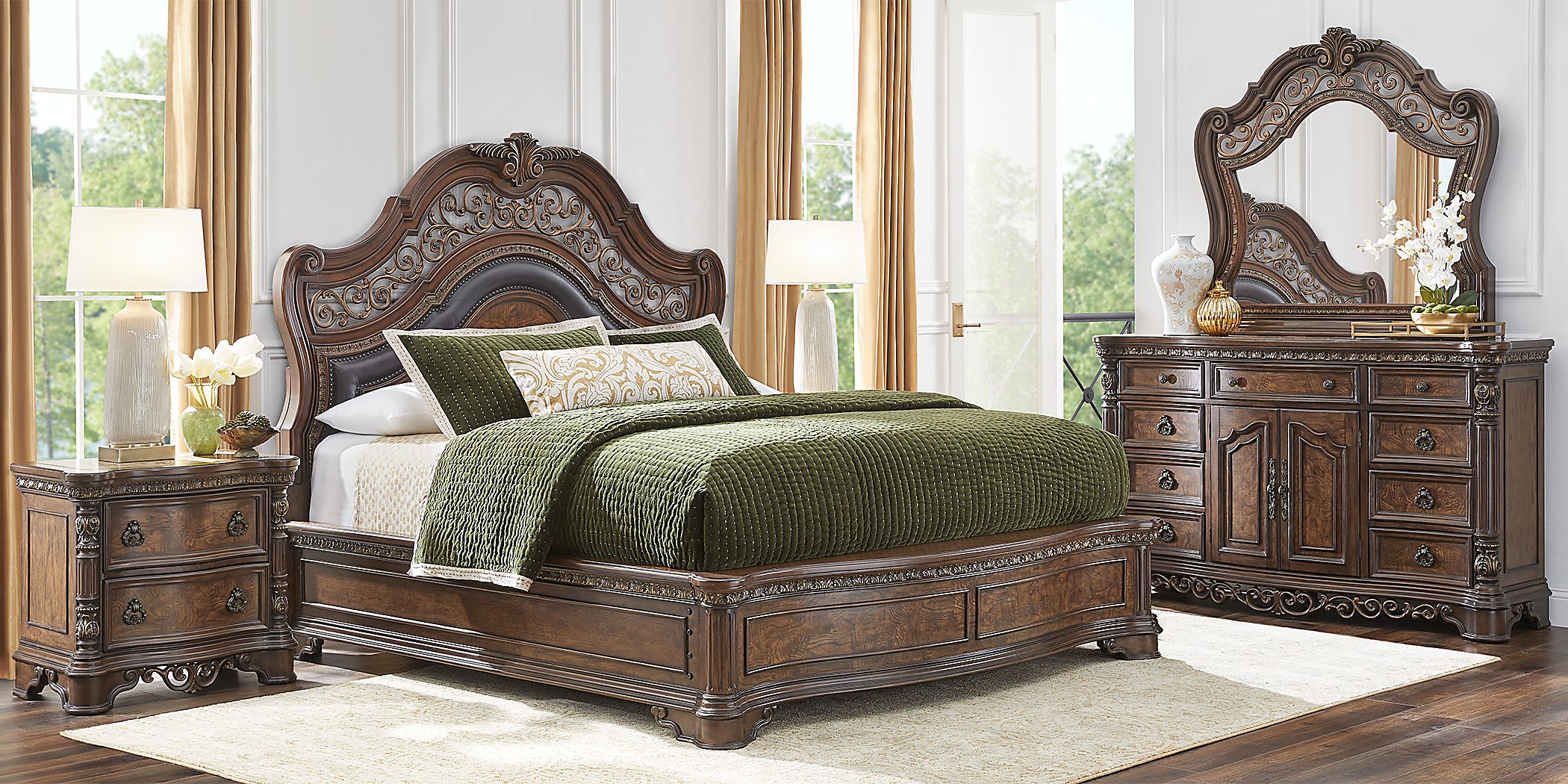 Light brown queen on sale bedroom set