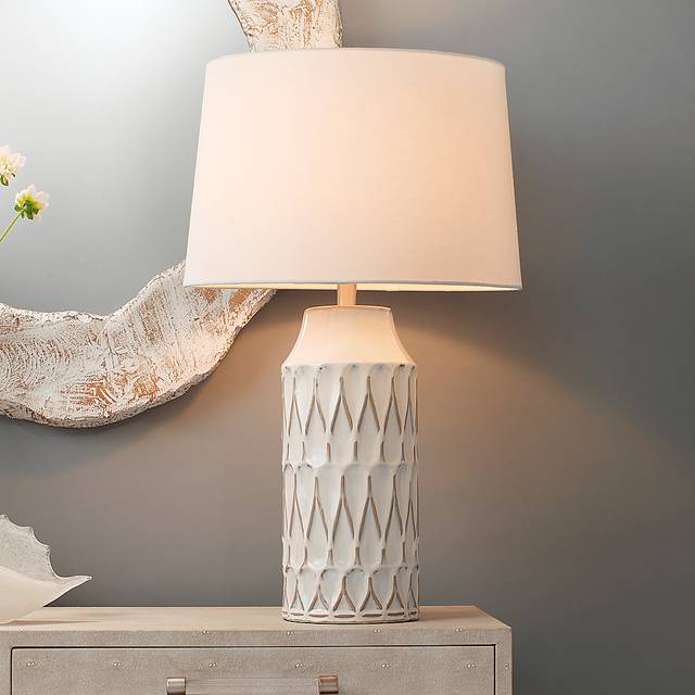 Ysolino Farm White Lamp - Thumbnail - Image 2