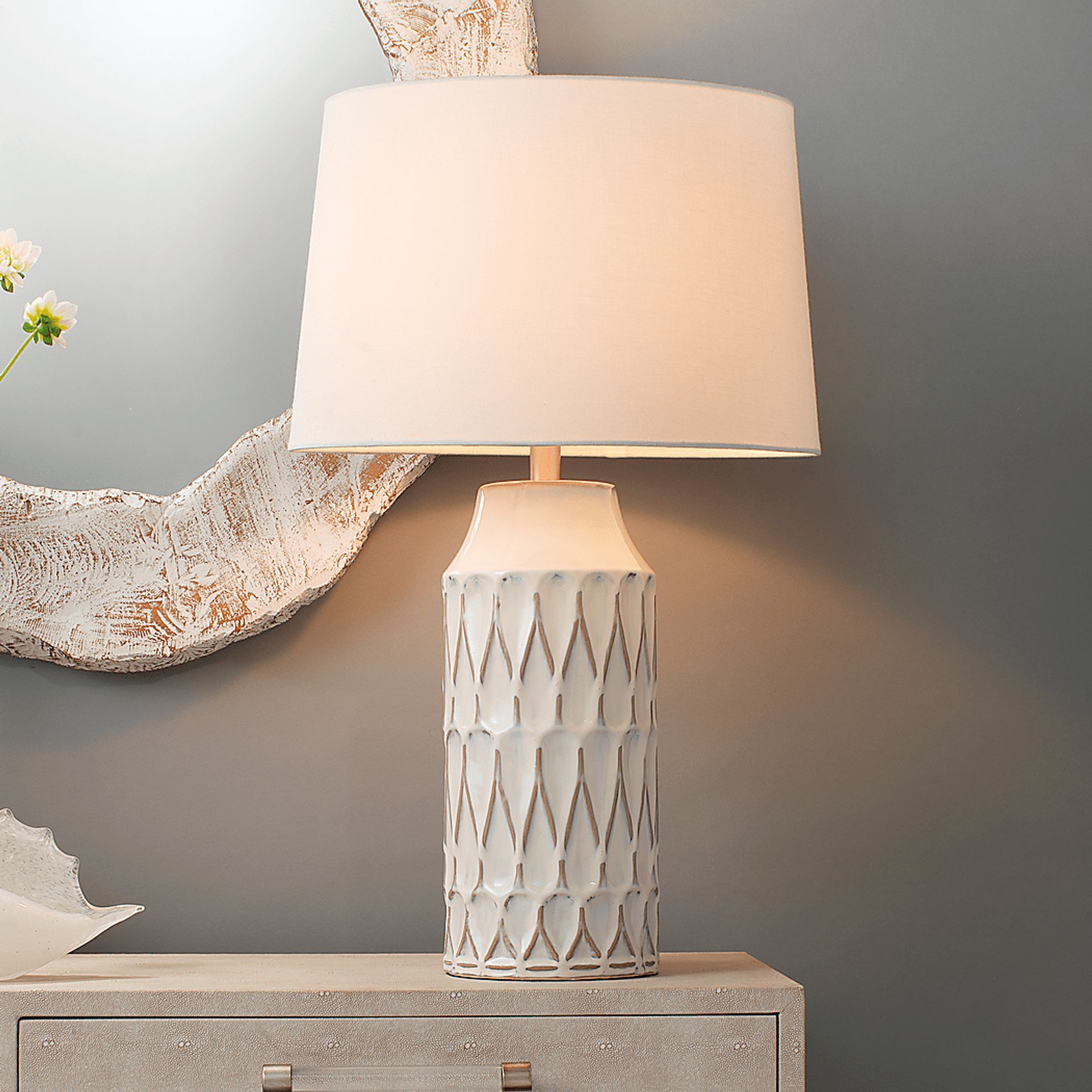 Ysolino Farm White Lamp - Image 2