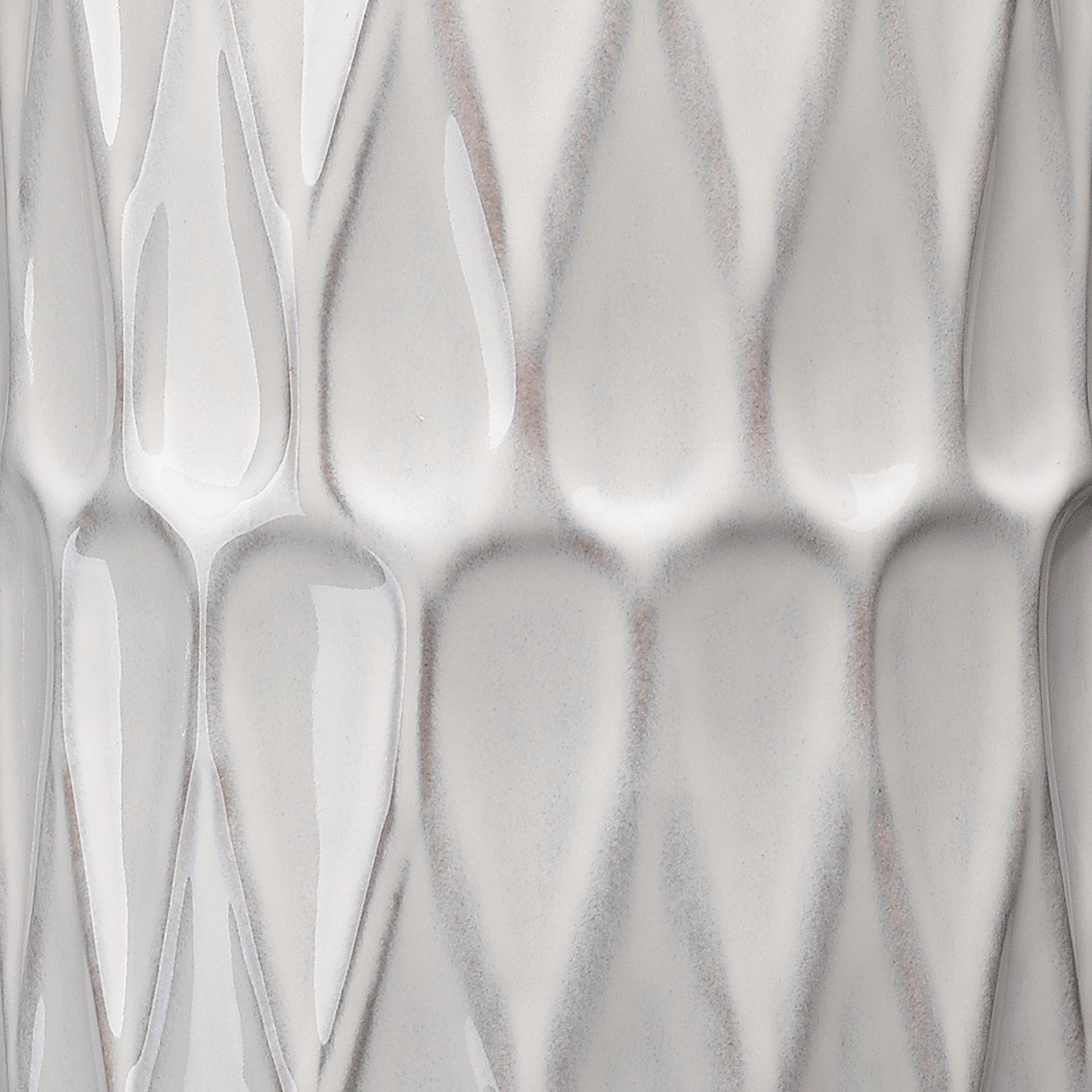 Ysolino Farm White Lamp - Image 4