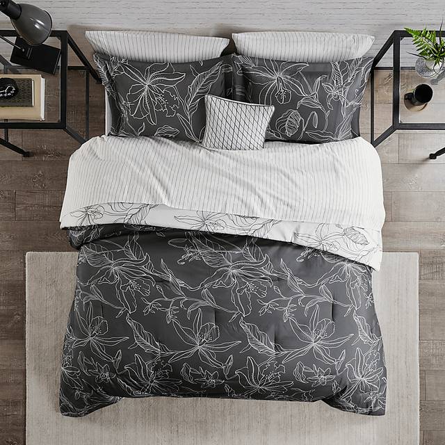 Zaide White 9 Pc Queen Bedding Set - Thumbnail - Image 6