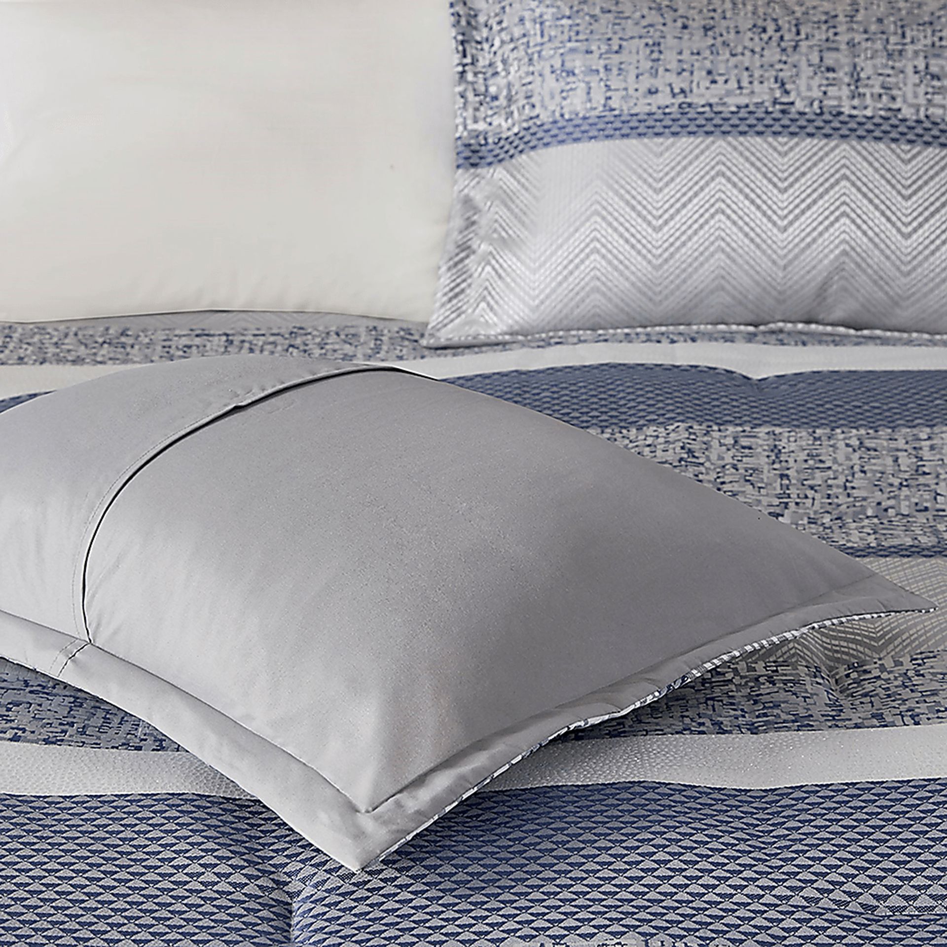 Zaiyah Blue 7 pc Cal King Comforter Set - Image 7