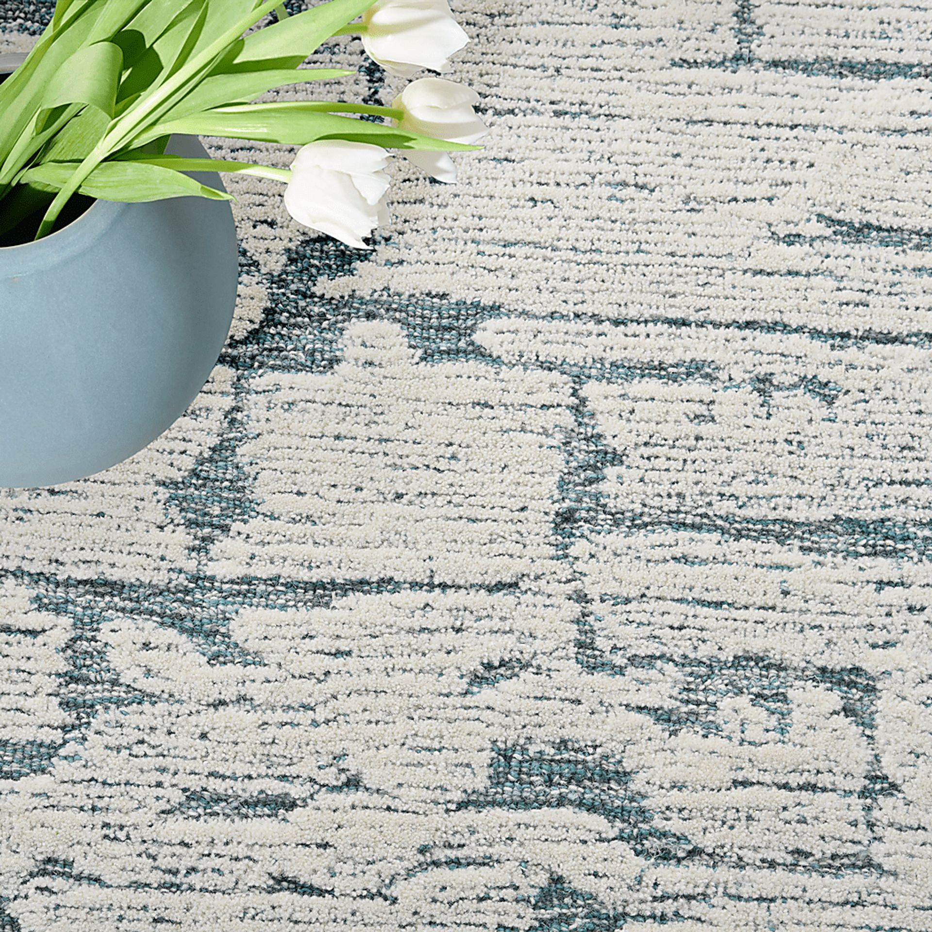 Zakir Blue 5'3 x 7'3 Rug - Image 6