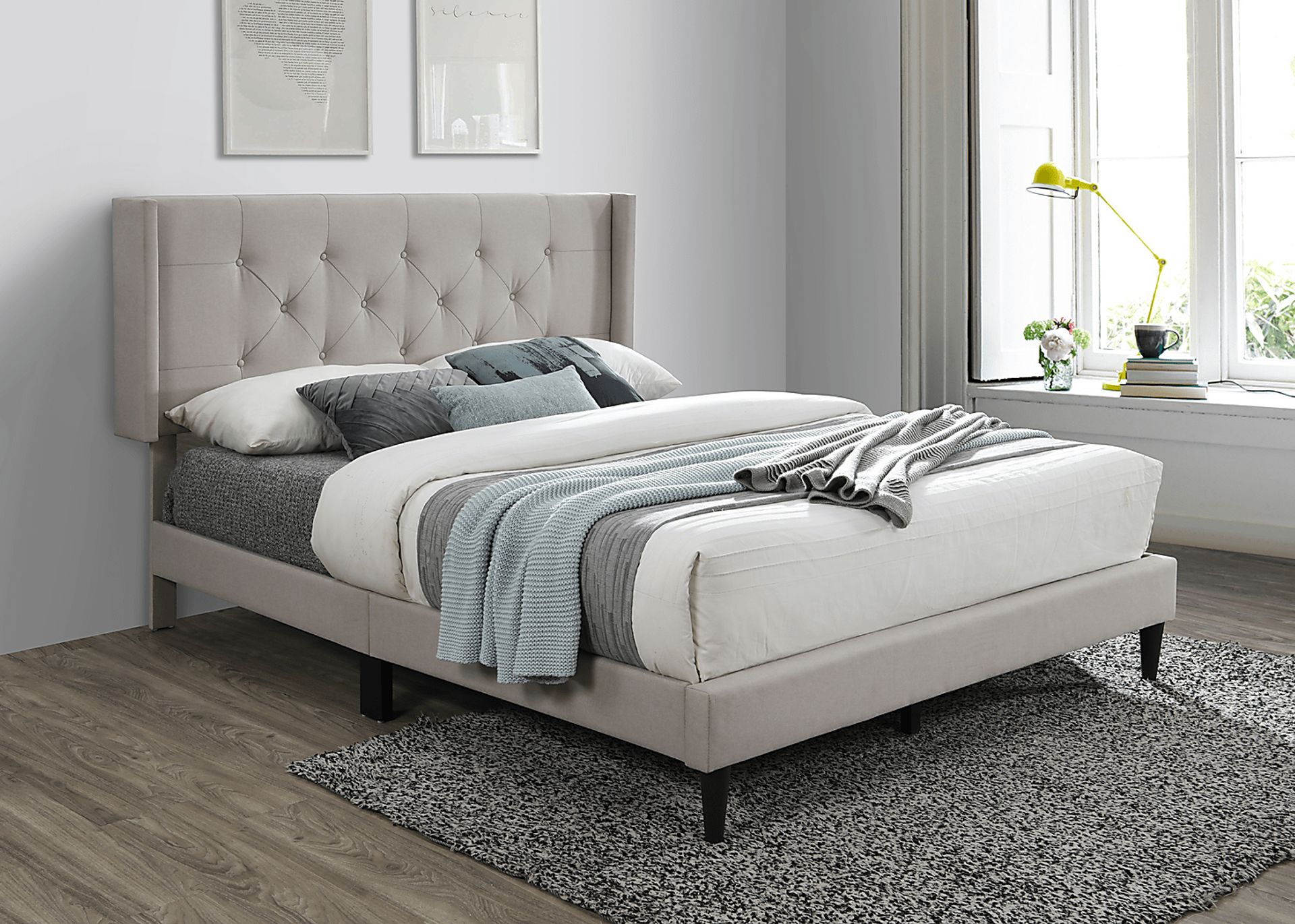Zillesa Beige Wingback Upholstered Queen Bed - Image 3