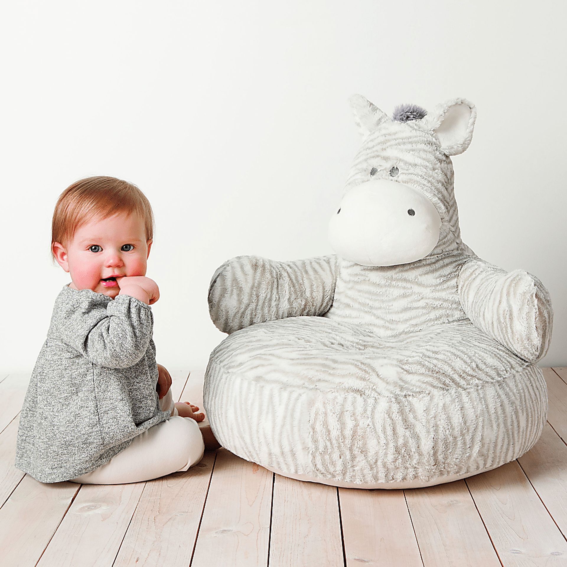 Zippy Zebra Light Gray Toddler Chair - Image 3