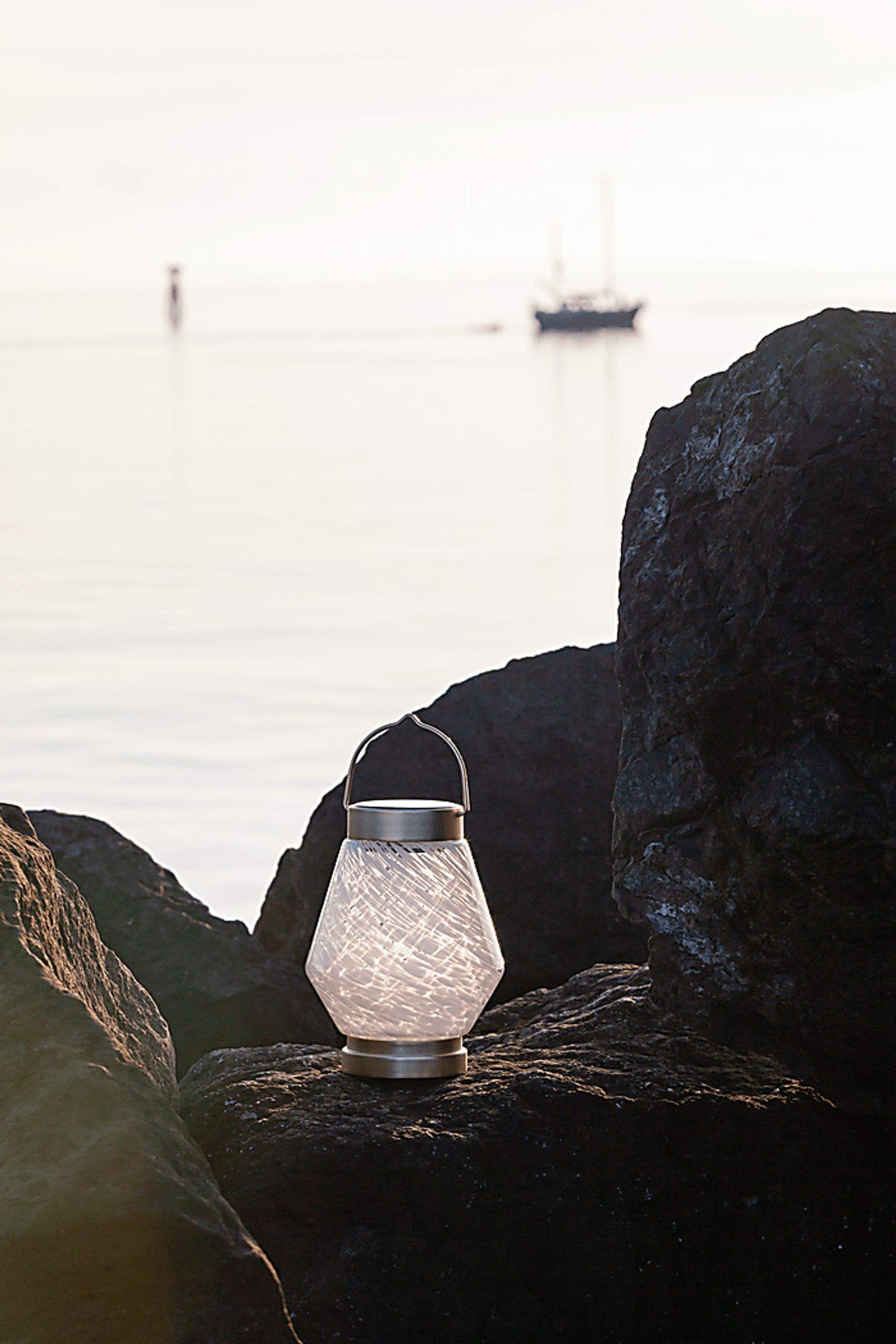 Zipton Isle Outdoor White Solar Lantern - Image 4
