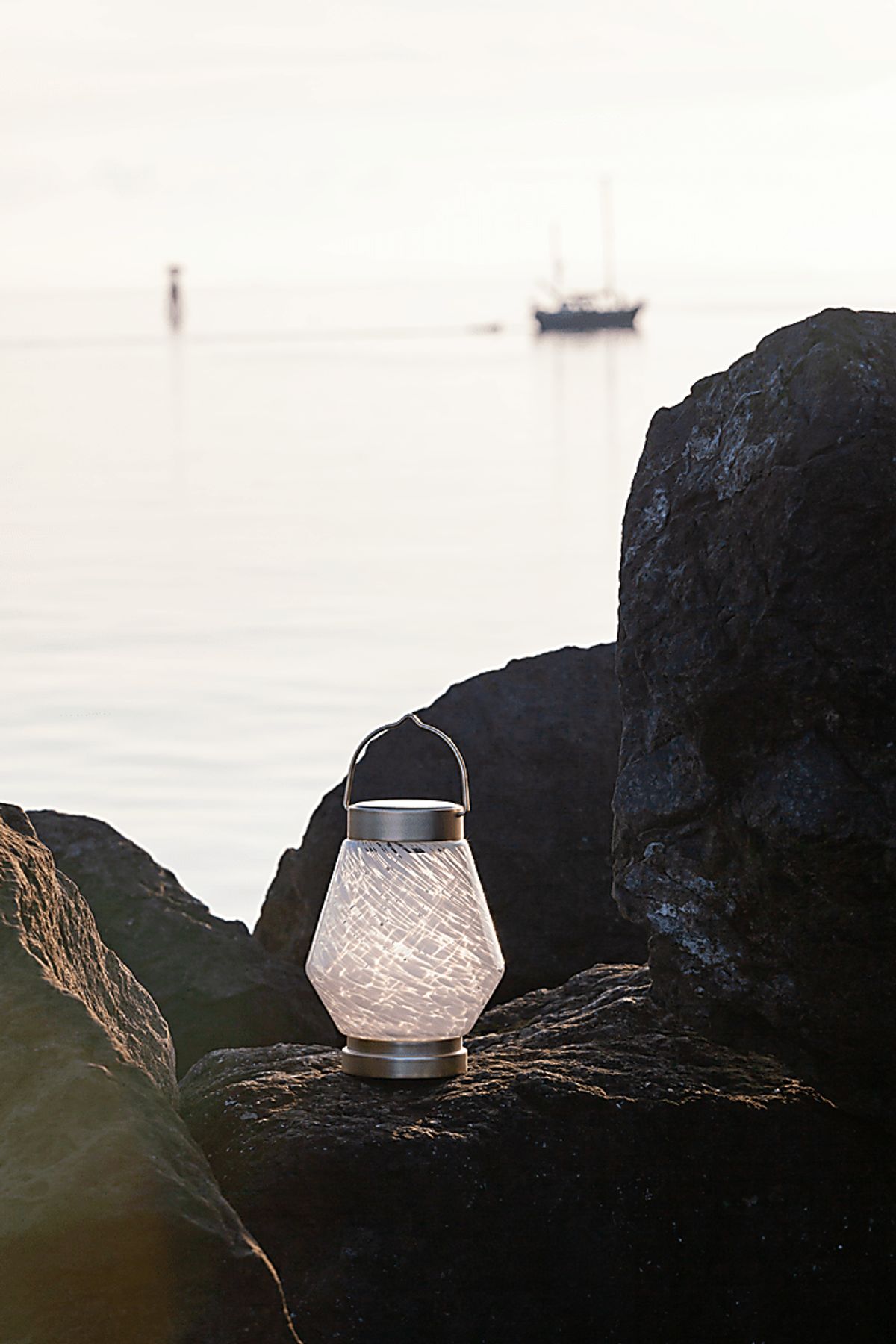 Zipton Isle White Outdoor Lantern | Rooms to Go