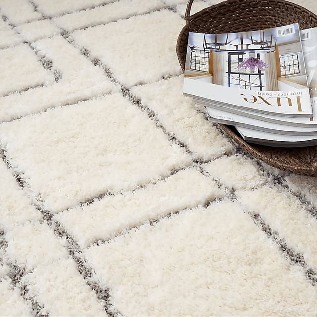 Zulea Ivory 5'3 x 7'3 Rug - Thumbnail - Image 7