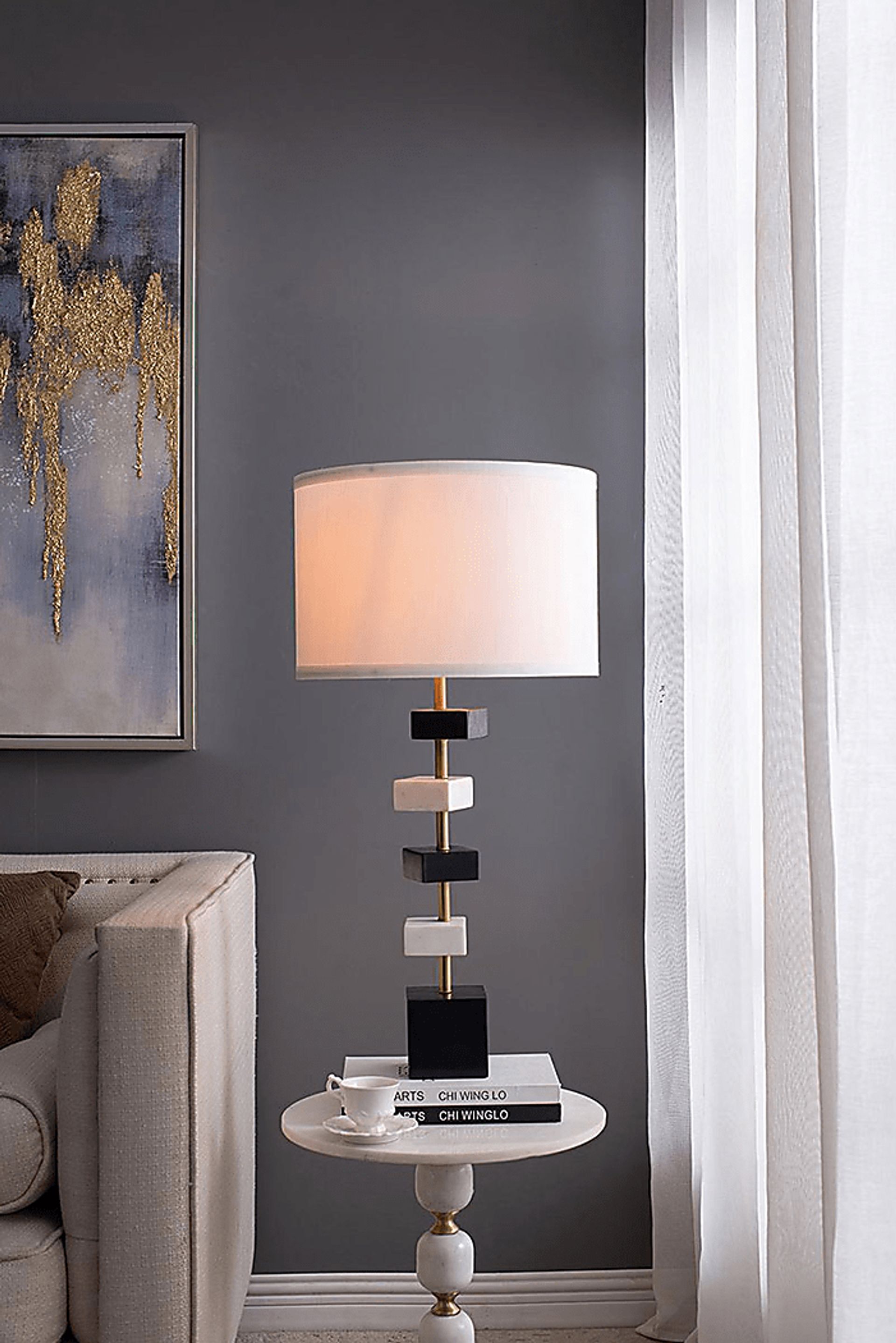 Zurraquin Avenue Black Lamp - Image 8