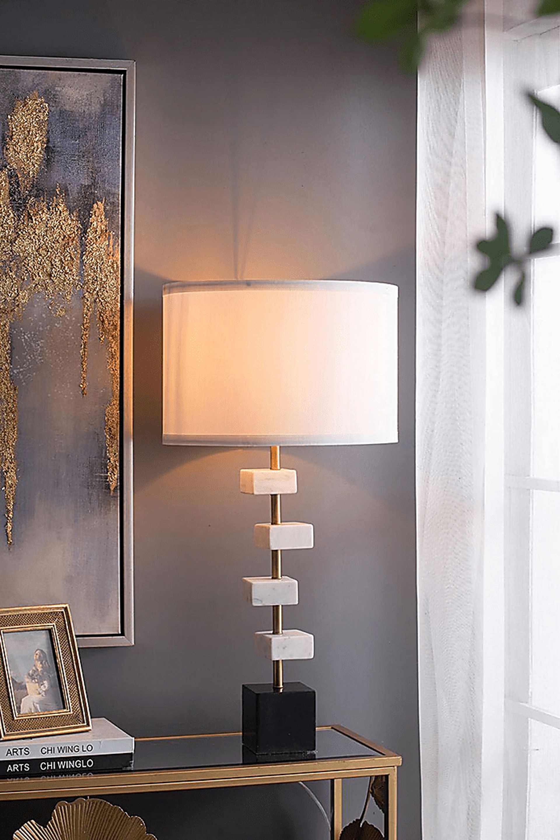 Zurraquin Avenue White Lamp - Image 5