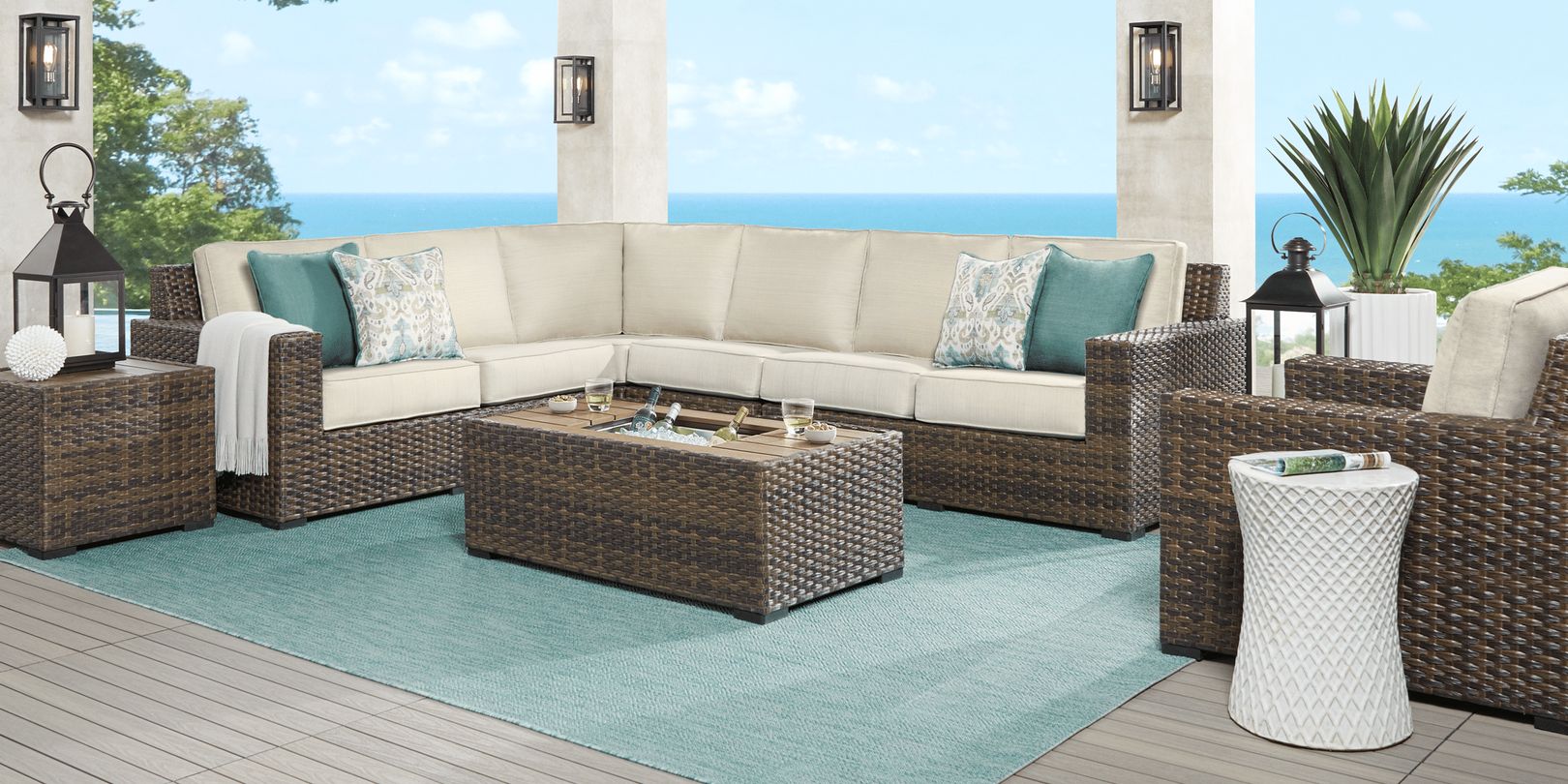 Patio Furniture Layouts: Arrangement Ideas & Designs