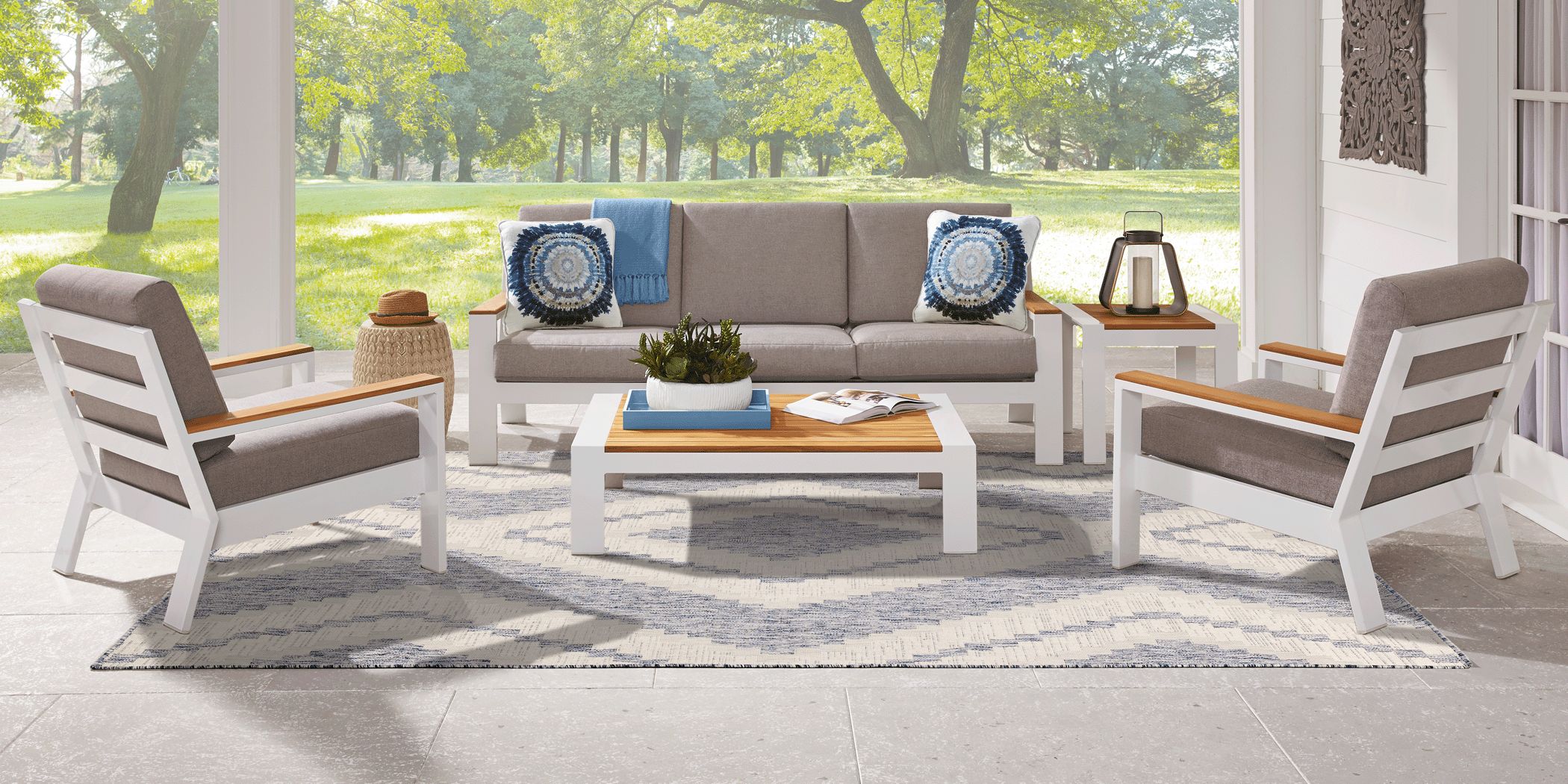 Solana White 4 Pc Outdoor Seating Set with Gray Cushions Rooms To Go