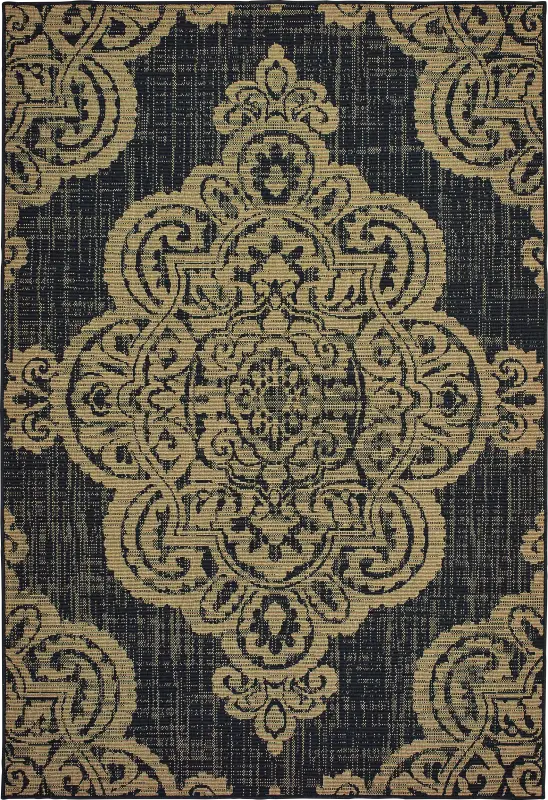 Hamiller Black 5'3 x 7'6 Indoor/Outdoor Rug