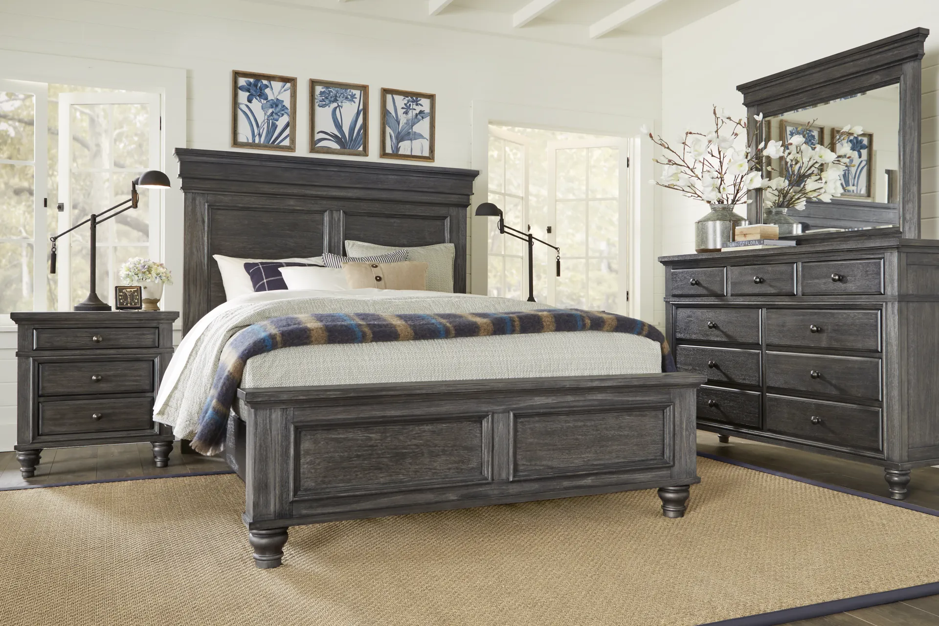 Lake Town Gray 3 Pc Queen Panel Bed - Image 1