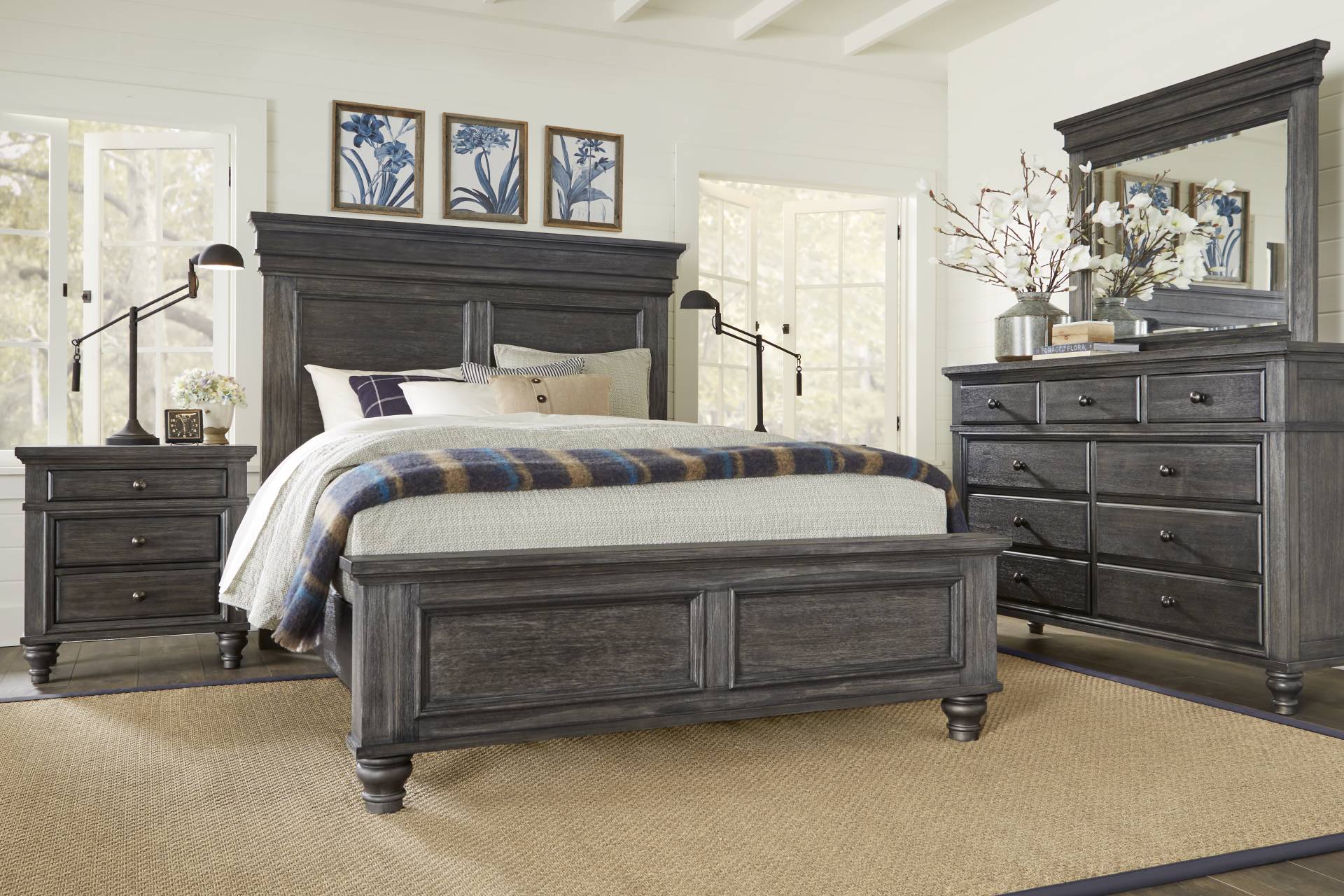 Lake Town Gray 5 Pc Queen Panel Bedroom full room