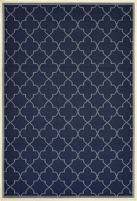 Maziah Navy 5'3 x 7'6 Indoor/Outdoor Rug