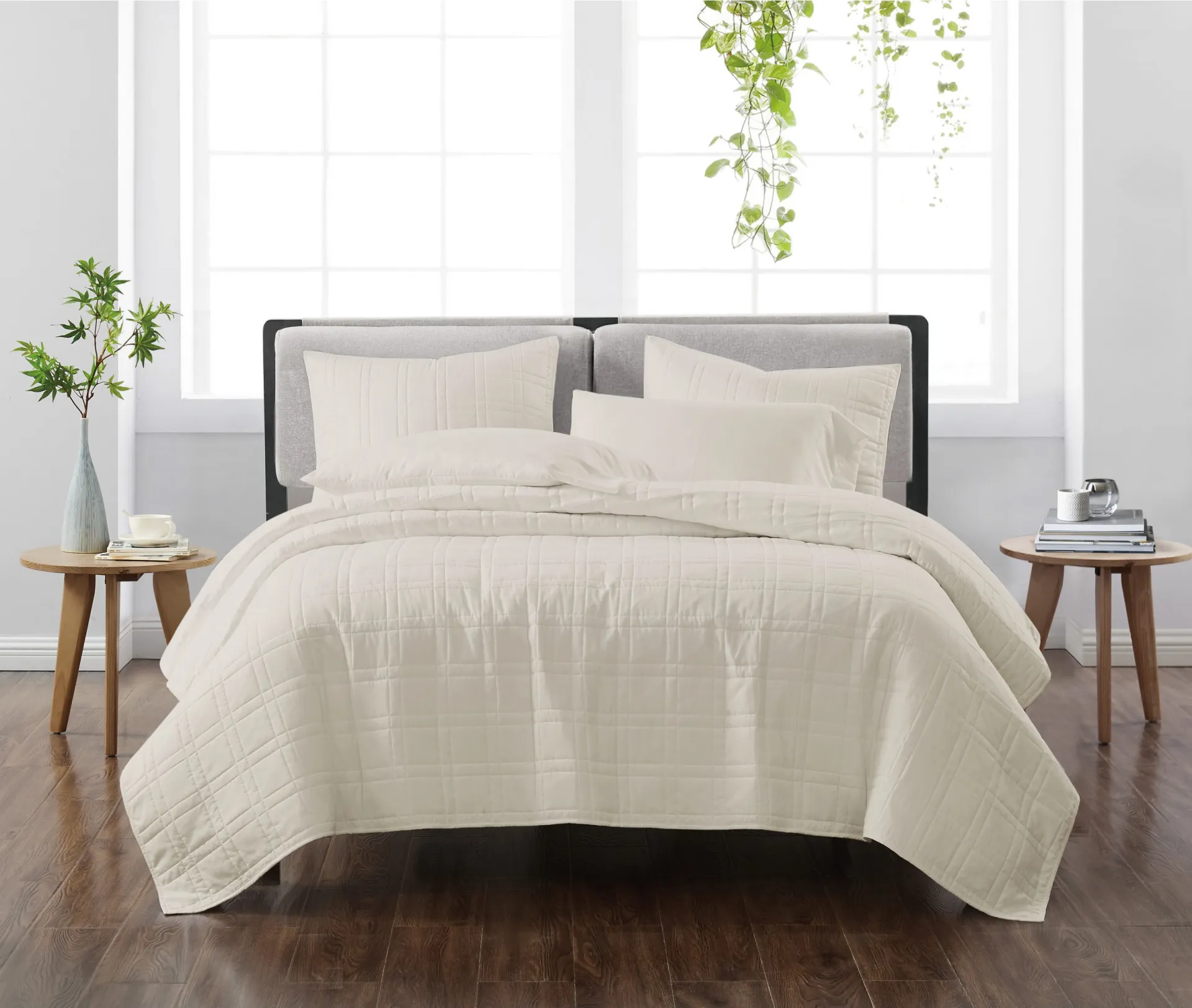 Kids Candy Colors Beige Twin Quilt Set - Image 1