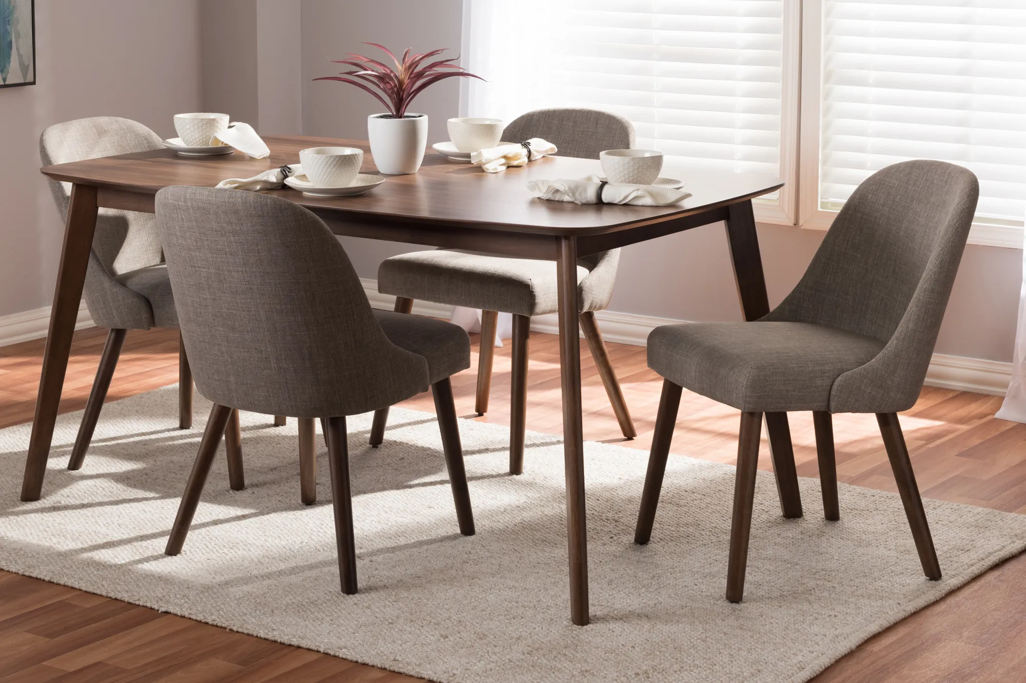 Hollilynn Gray 5 Pc Dining Set - Thumbnail - Image 2