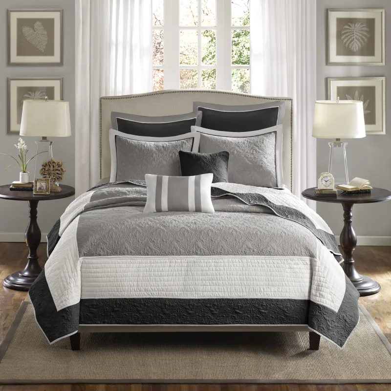 Aracely Black 7 Pc Queen Coverlet Set