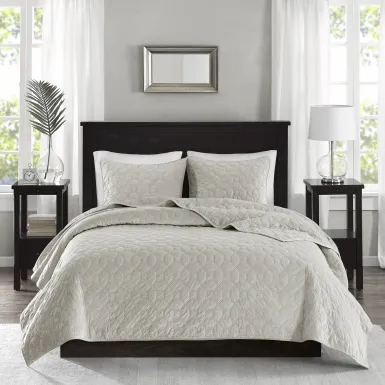Larah Ivory 3 Pc Queen Coverlet Set