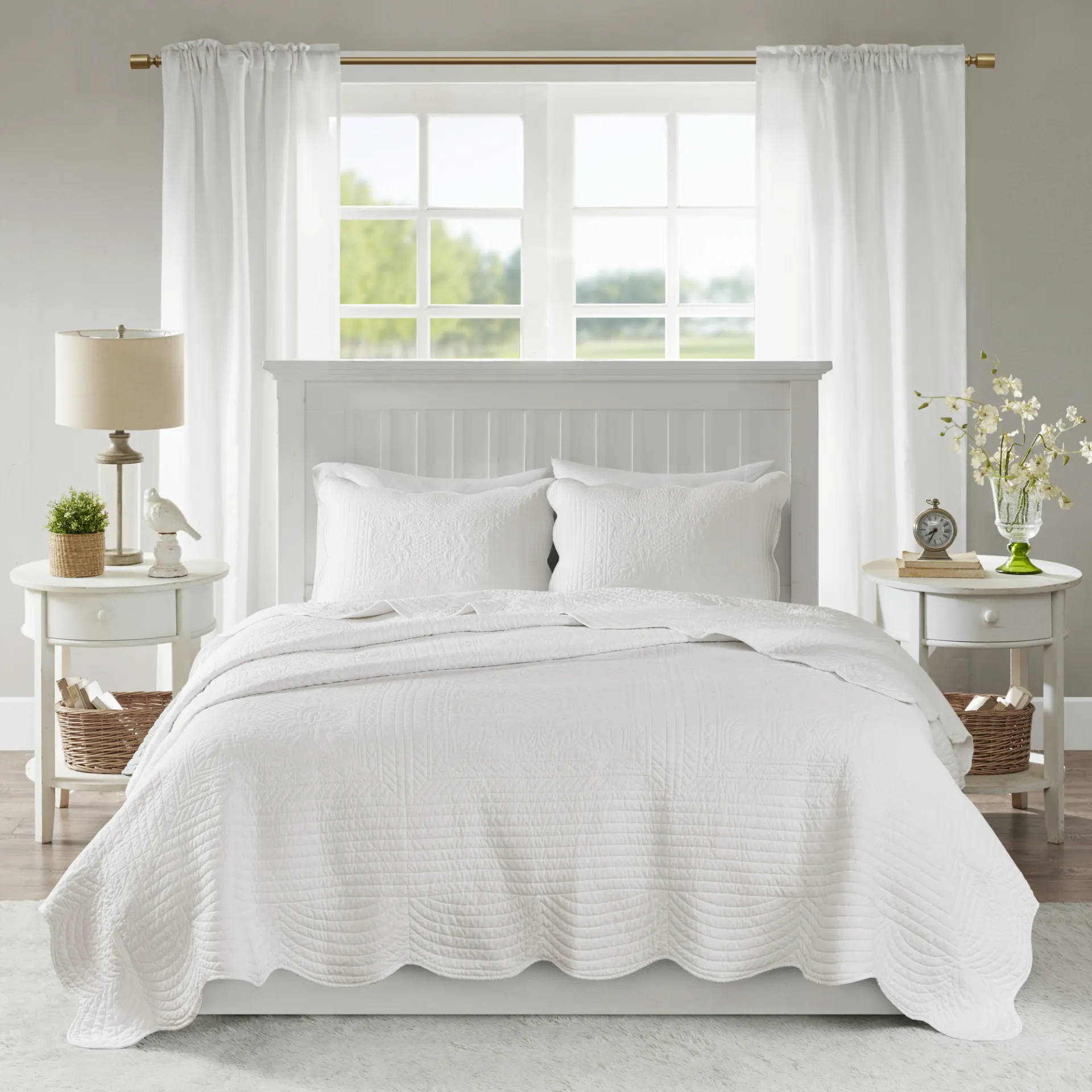 Midean White 3 Pc King Coverlet Set - Image 1