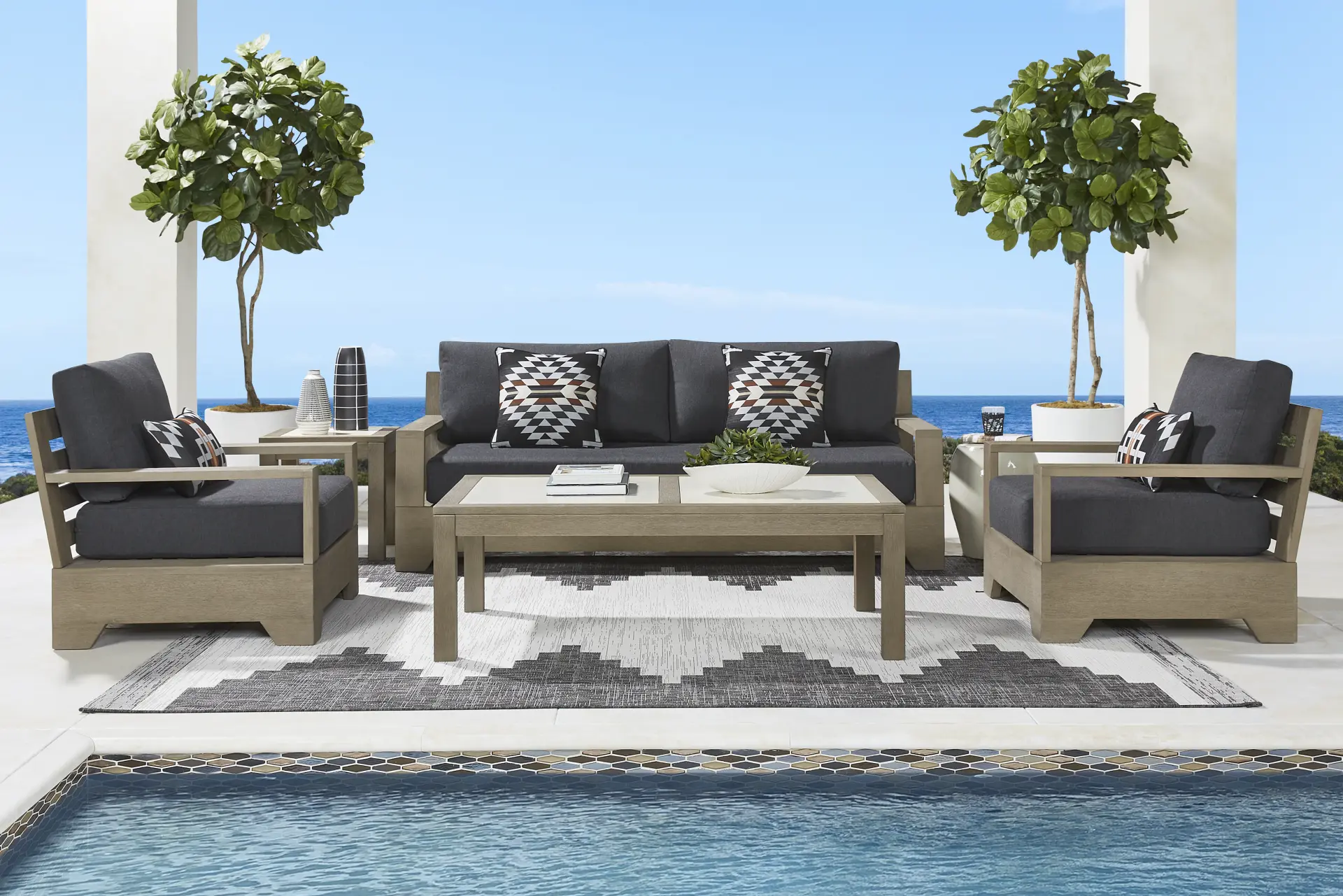 Lake Tahoe Gray 4 Pc Outdoor Sofa Seating Set with Charcoal Cushions