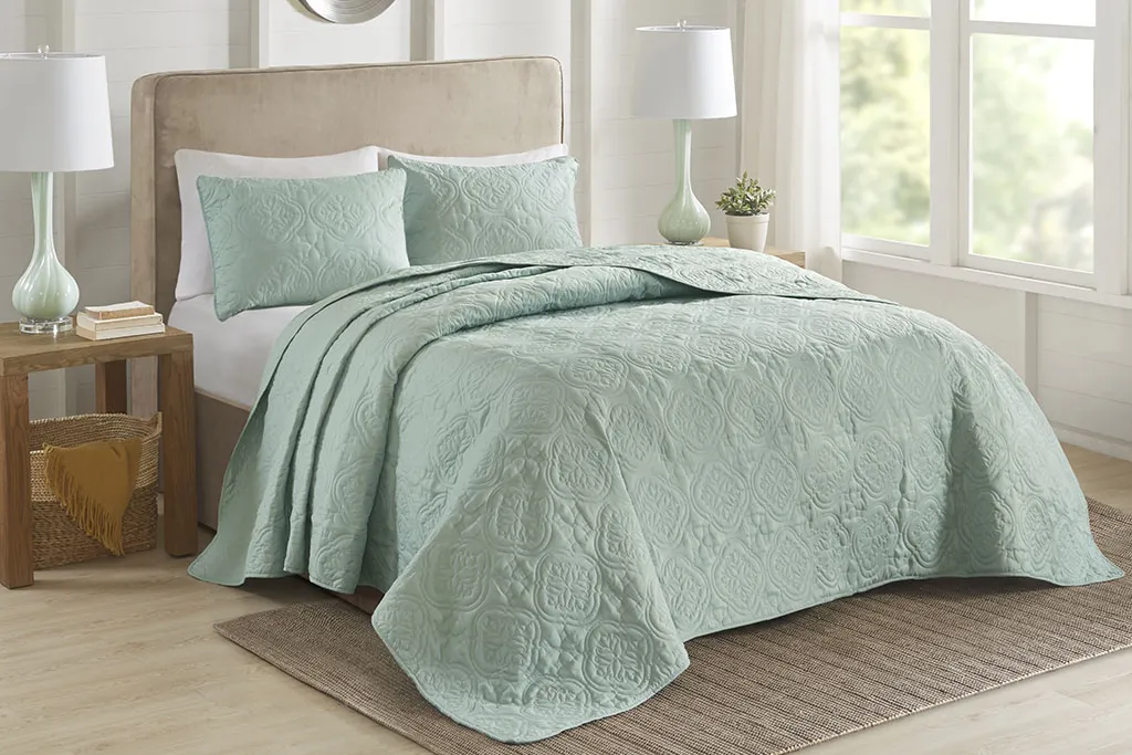 Gingerish Seafoam 3 Pc King/California King Bedspread - Image 1